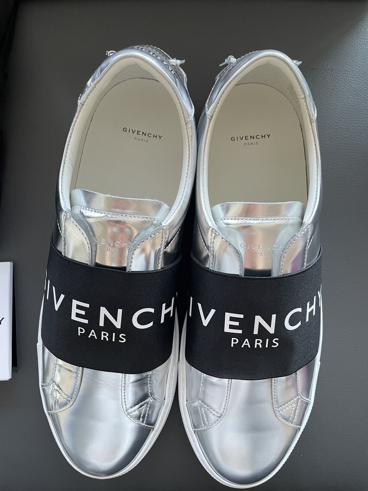Runway Limited Edition Brand NEW Logo Calf Leather Loafer