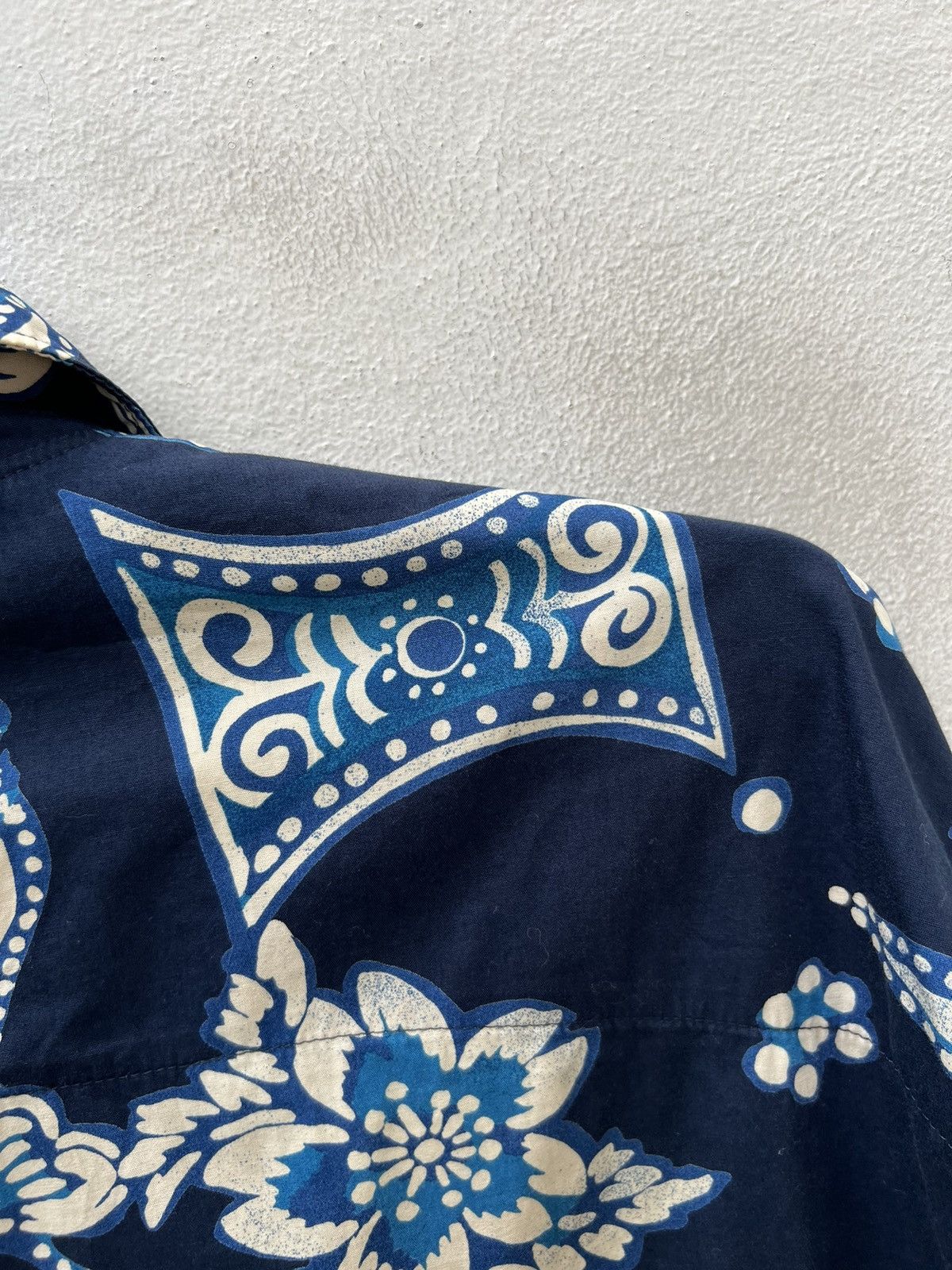 Byblos VTG 90s BYBLOS Batik Design Button Oversize Blouson Jacket Size US L / EU 52-54 / 3 - 17 Thumbnail