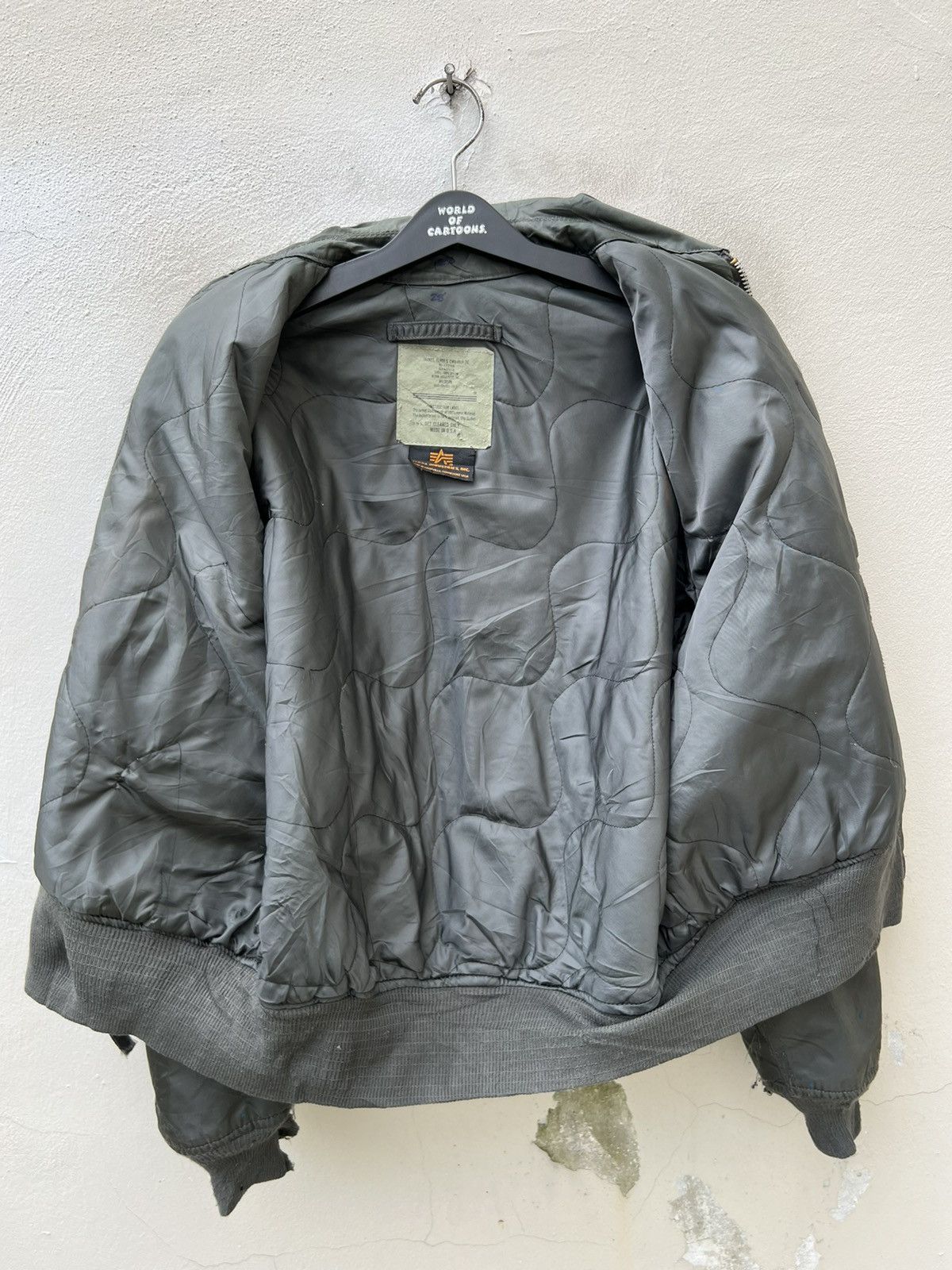 Alpha Industries × Vintage VTG 90s Alpha Industries Rips Paints Trashed CWU-45/P Jacket Size US M / EU 48-50 / 2 - 17 Thumbnail