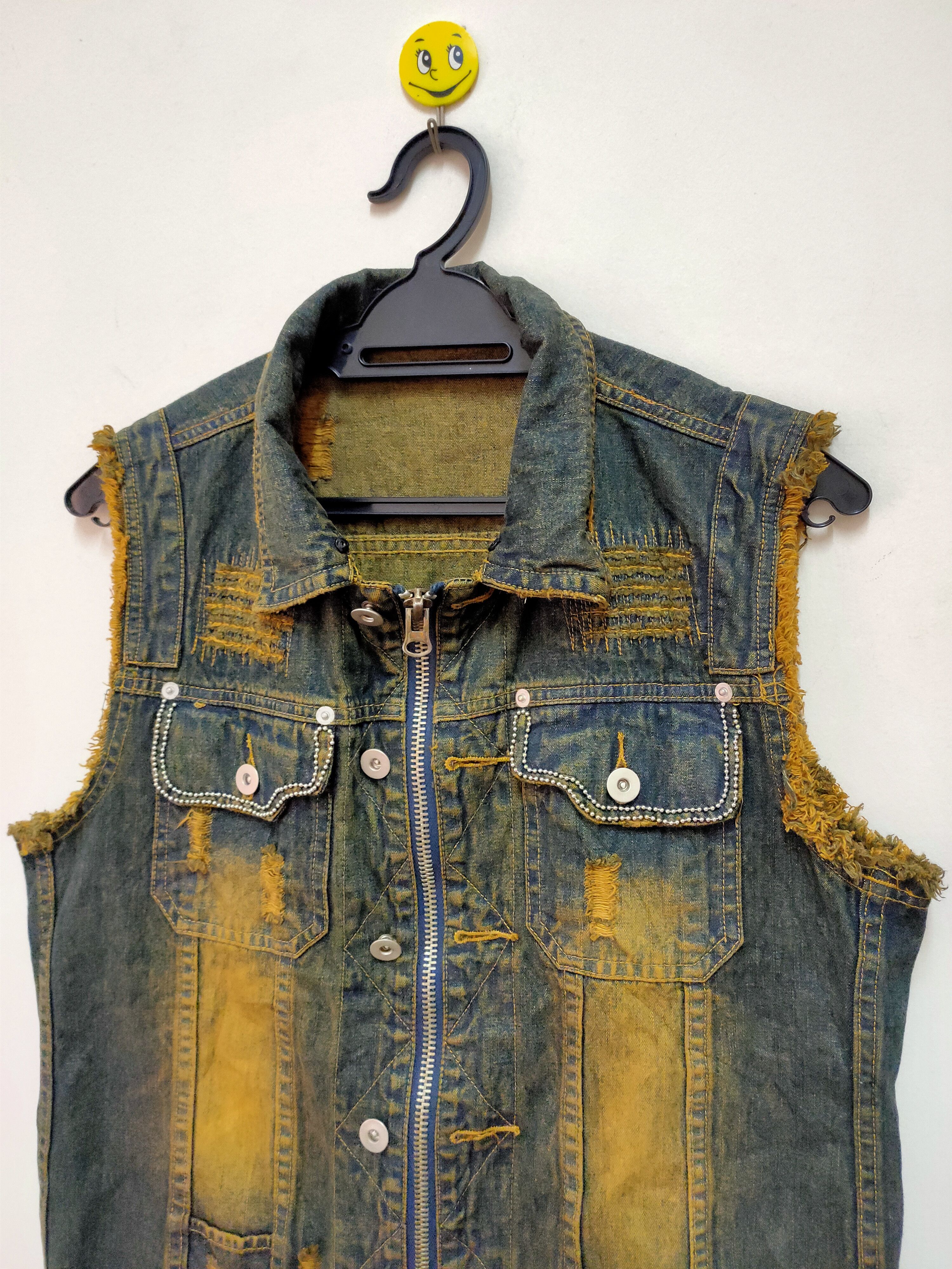 In The Attic In The Attic Distressed Denim Jacket Zipper Jacket Size US M / EU 48-50 / 2 - 5 Thumbnail