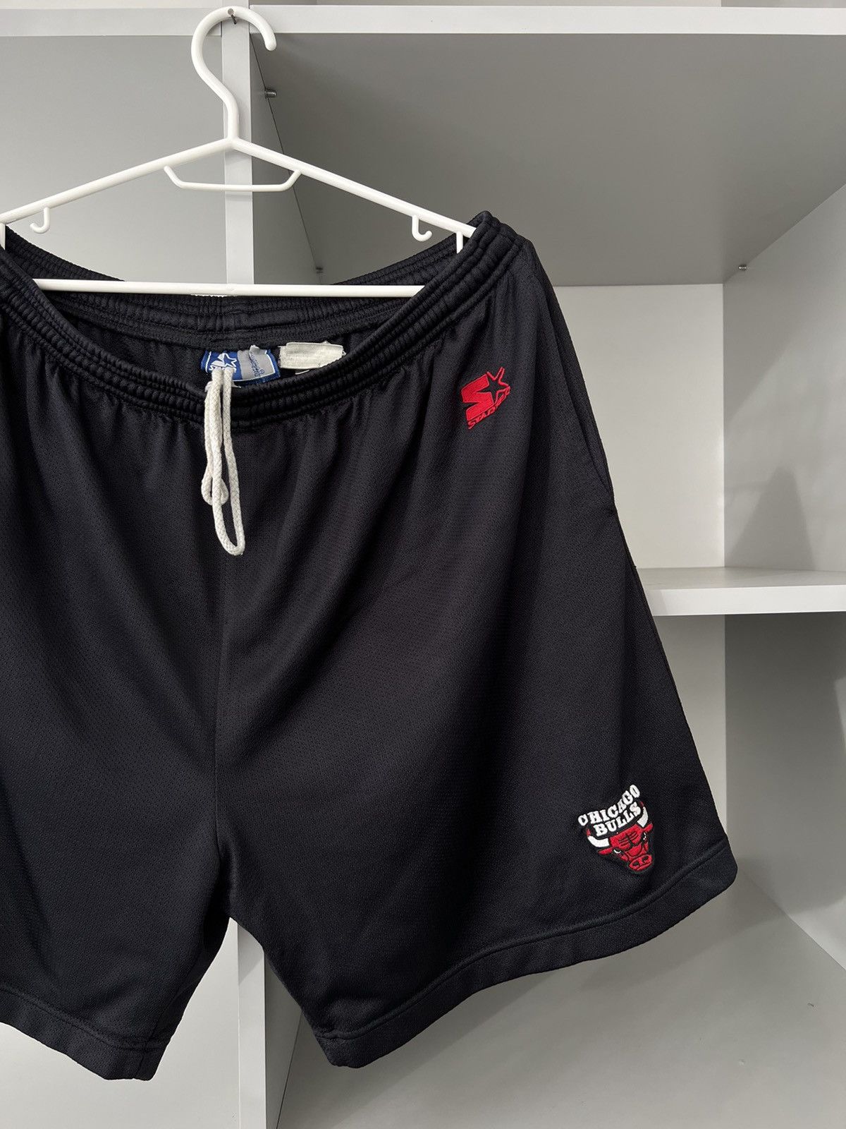 NBA Starter NBA Chicago Bulls Vintage Shorts Size US 36 / EU 52 - 6 Thumbnail