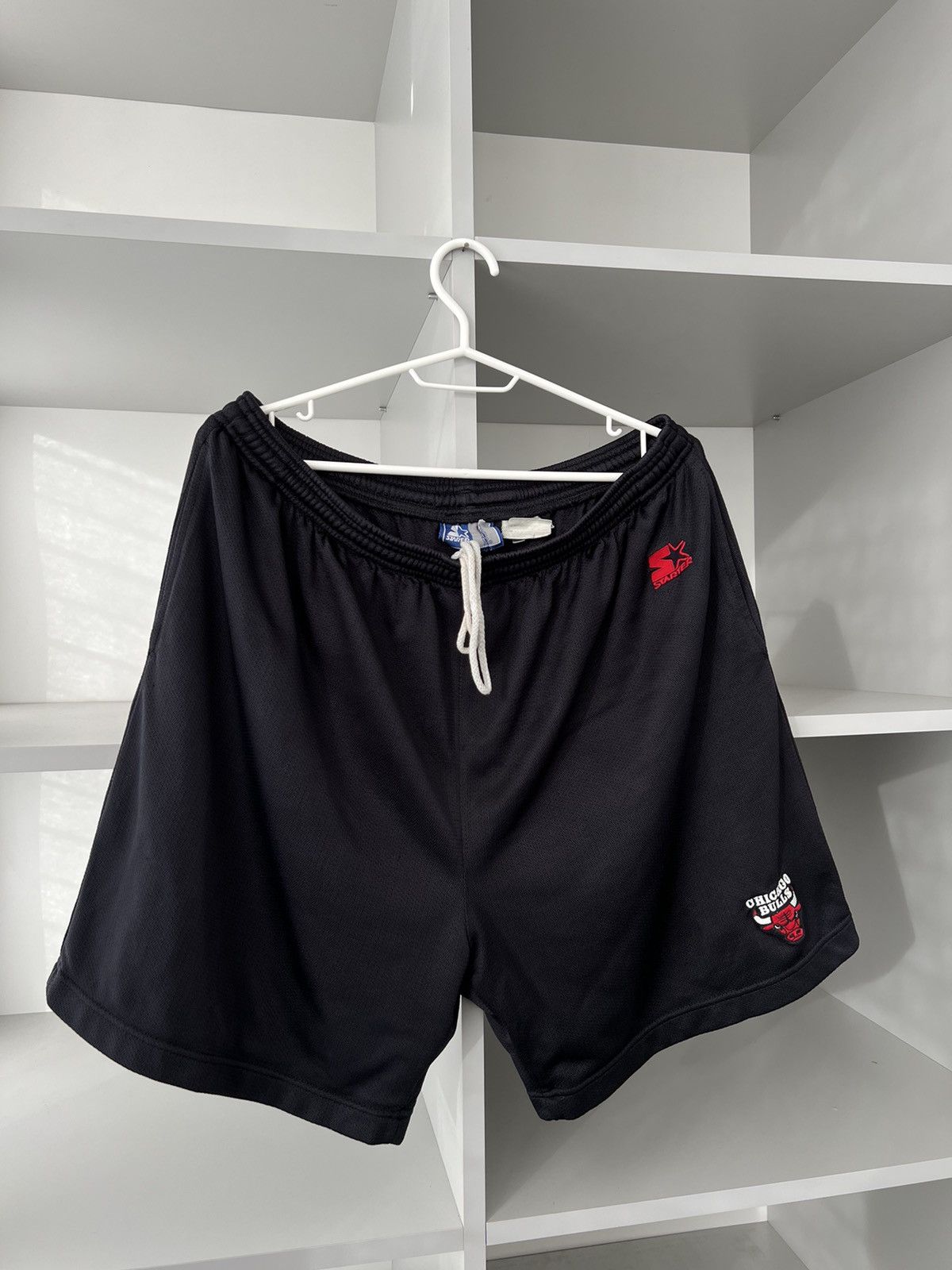 NBA Starter NBA Chicago Bulls Vintage Shorts Size US 36 / EU 52 - 4 Thumbnail