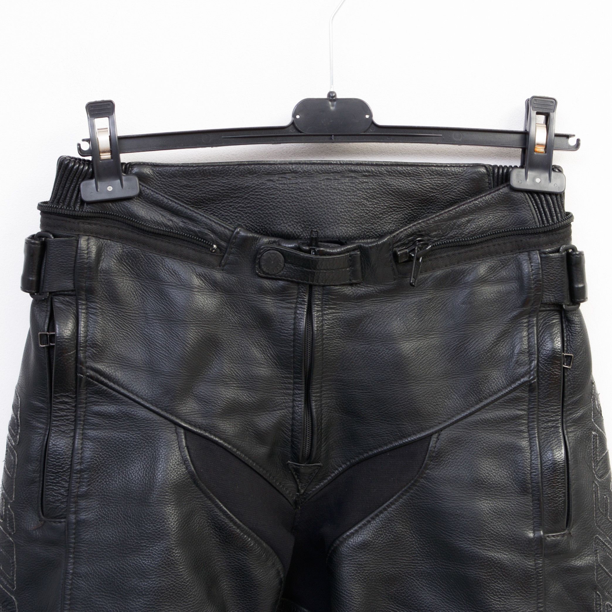 Dainese × Leather C19 Women EU 44 MOTORCYCLE UK 16 Biker Pants US M Cowhide Size 28" / US 6 / IT 42 - 3 Thumbnail