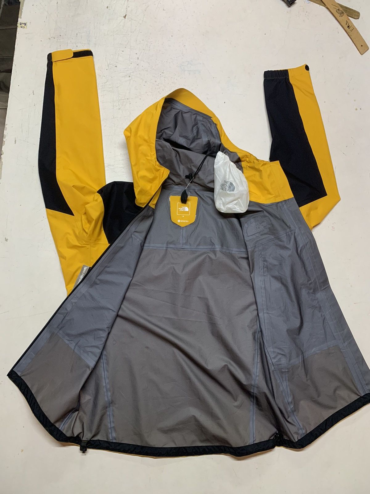 The North Face The north face mountain future light jacket Size US M / EU 48-50 / 2 - 16 Thumbnail