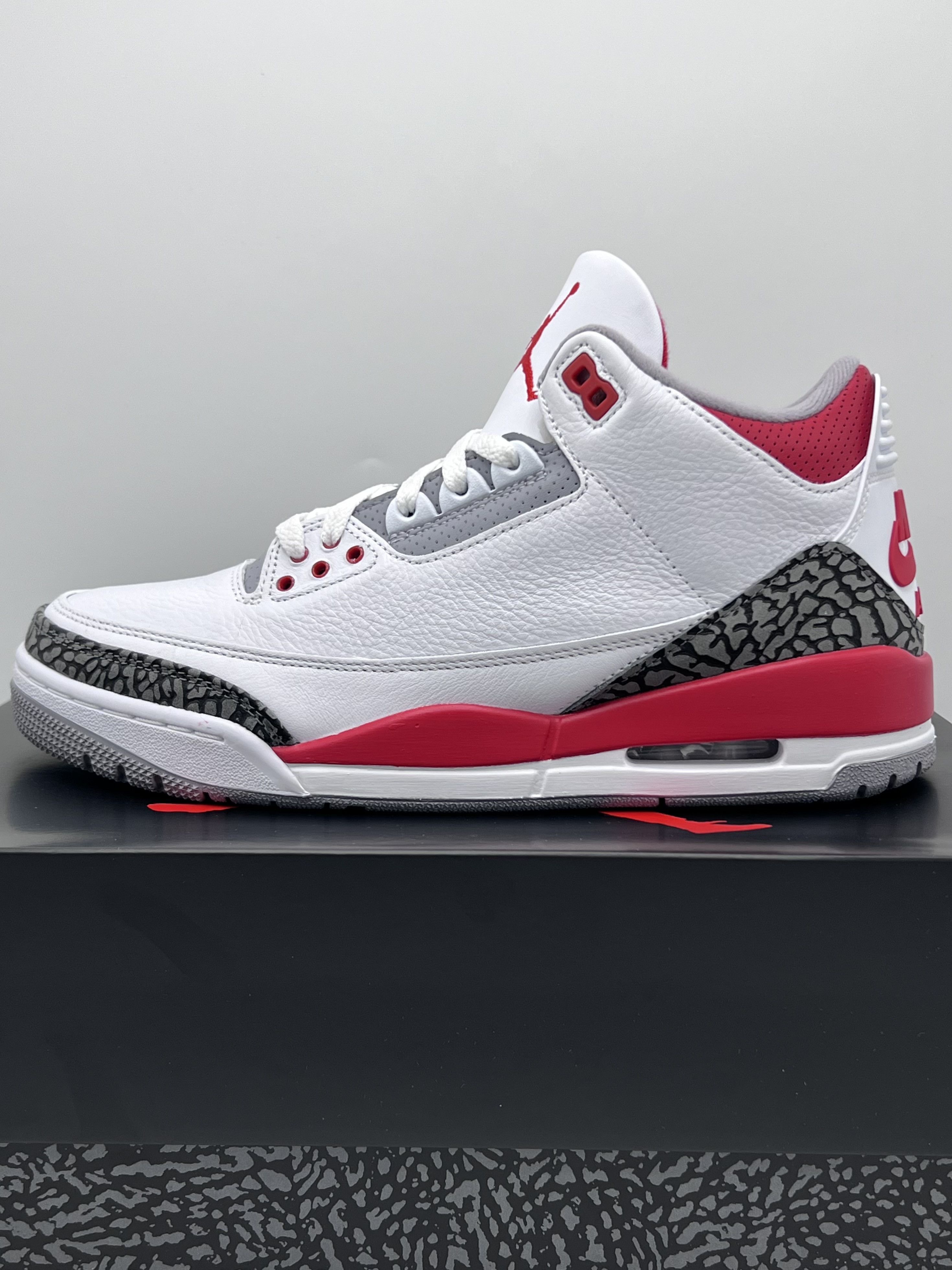 Jordan Brand Jordan 3 Retro Fire Red (2022) Size US 4.5 / IT 34.5 - 4 Thumbnail