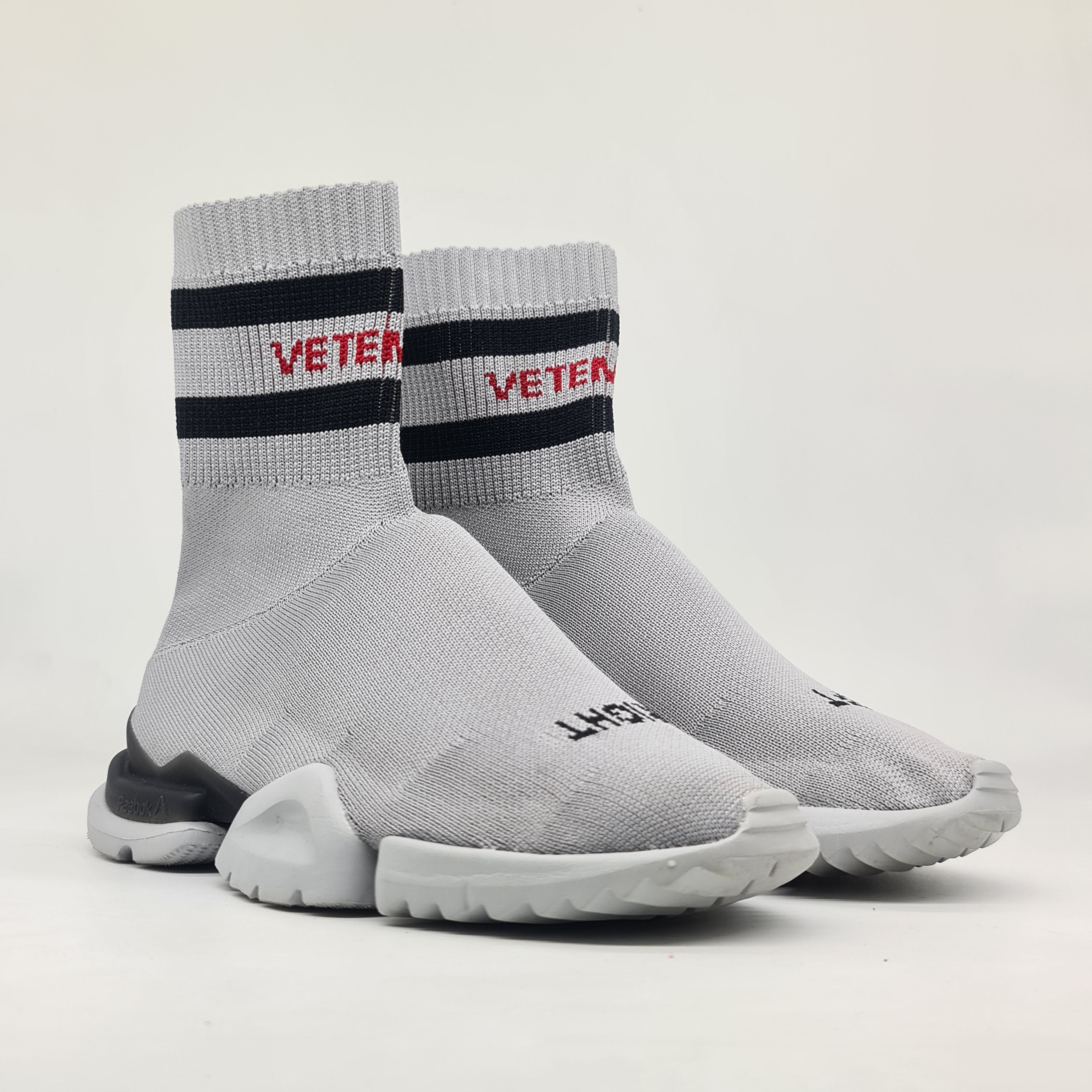 人気定番の VETEMENTS×Reebok Men Sockrun2セット Vetements メンズ