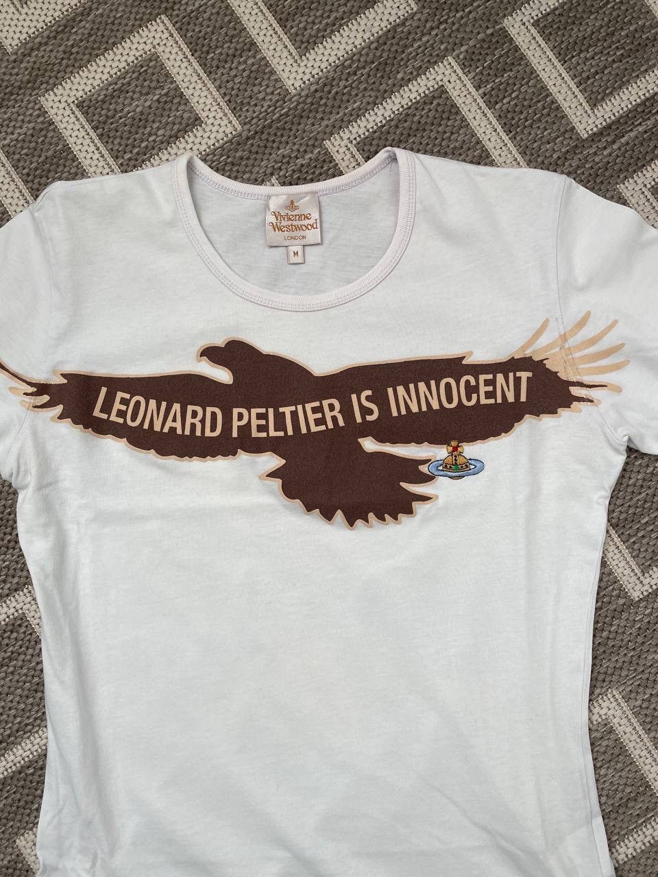 Vivienne Westwood rare Vivienne Westwood logo gold label print t shirt Size M / US 6-8 / IT 42-44 - 2 Thumbnail