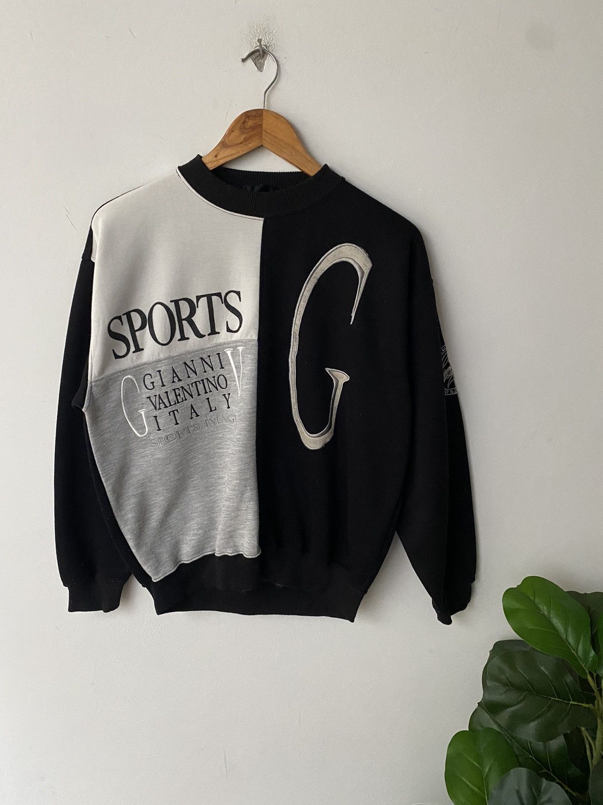 Gianni Valentino 🇮🇹 Vintage Big Logo Sweatshirt Gianni Valentino Sport Italy Size US L / EU 52-54 / 3 - 3 Thumbnail