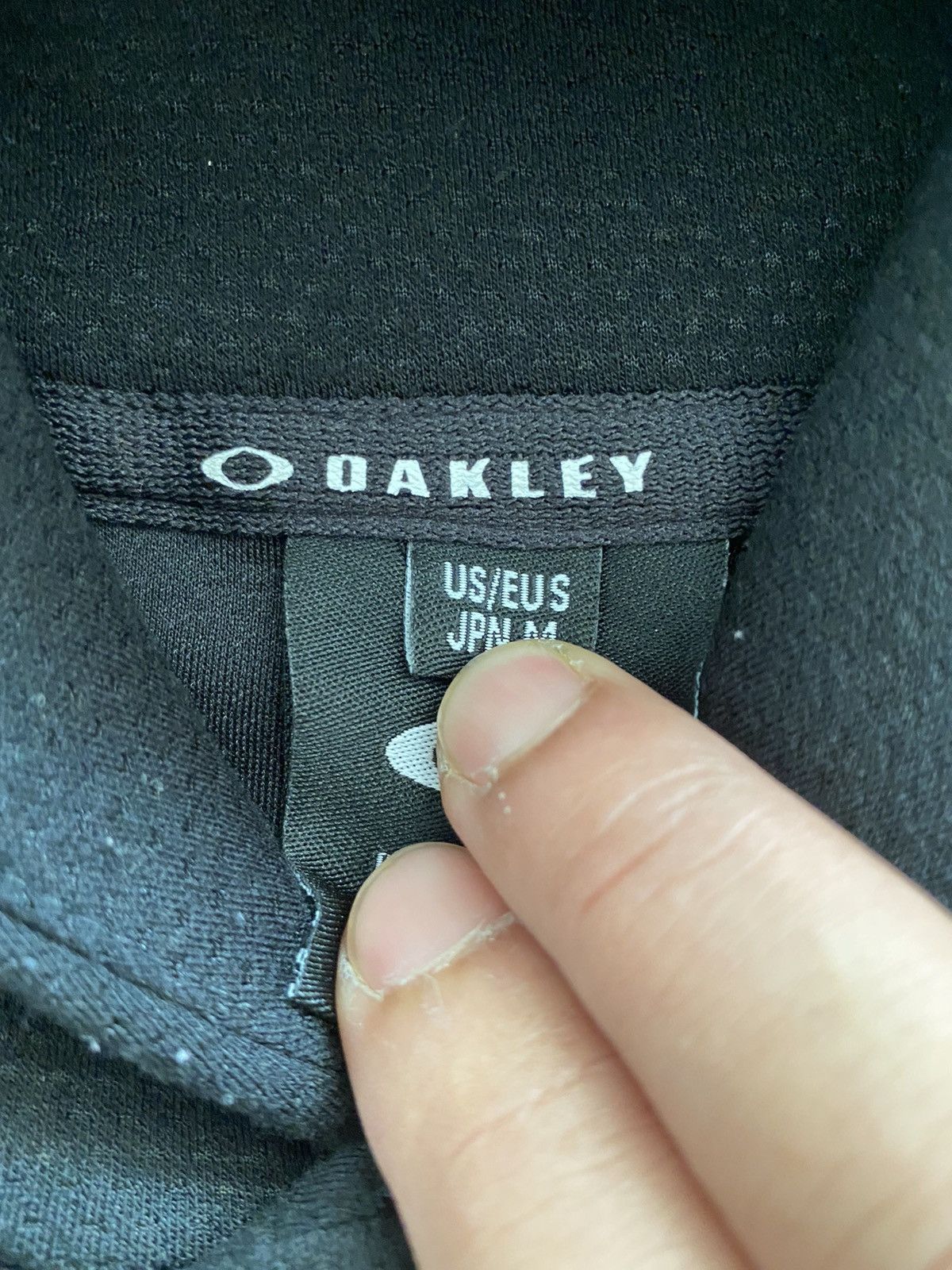Oakley Rare OAKLEY PERFORMANCE FIT black logo hoodie nice design Size US M / EU 48-50 / 2 - 13 Thumbnail