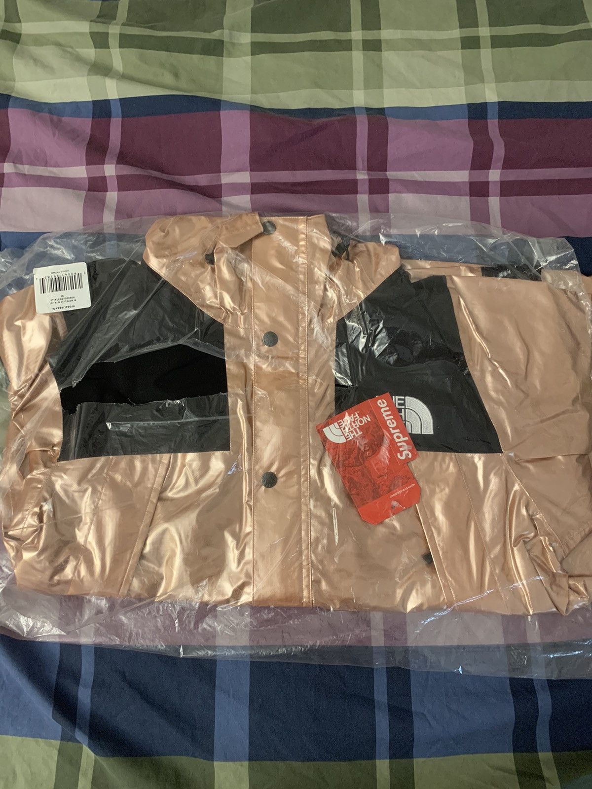 Supreme × The North Face Rose Gold Metallic Mountain Jacket Size US M / EU 48-50 / 2 - 2 Thumbnail