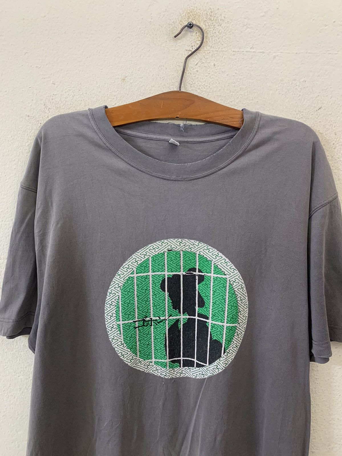 Uniqlo Uniqlo Geisha Tee Size US XL / EU 56 / 4 - 4 Thumbnail