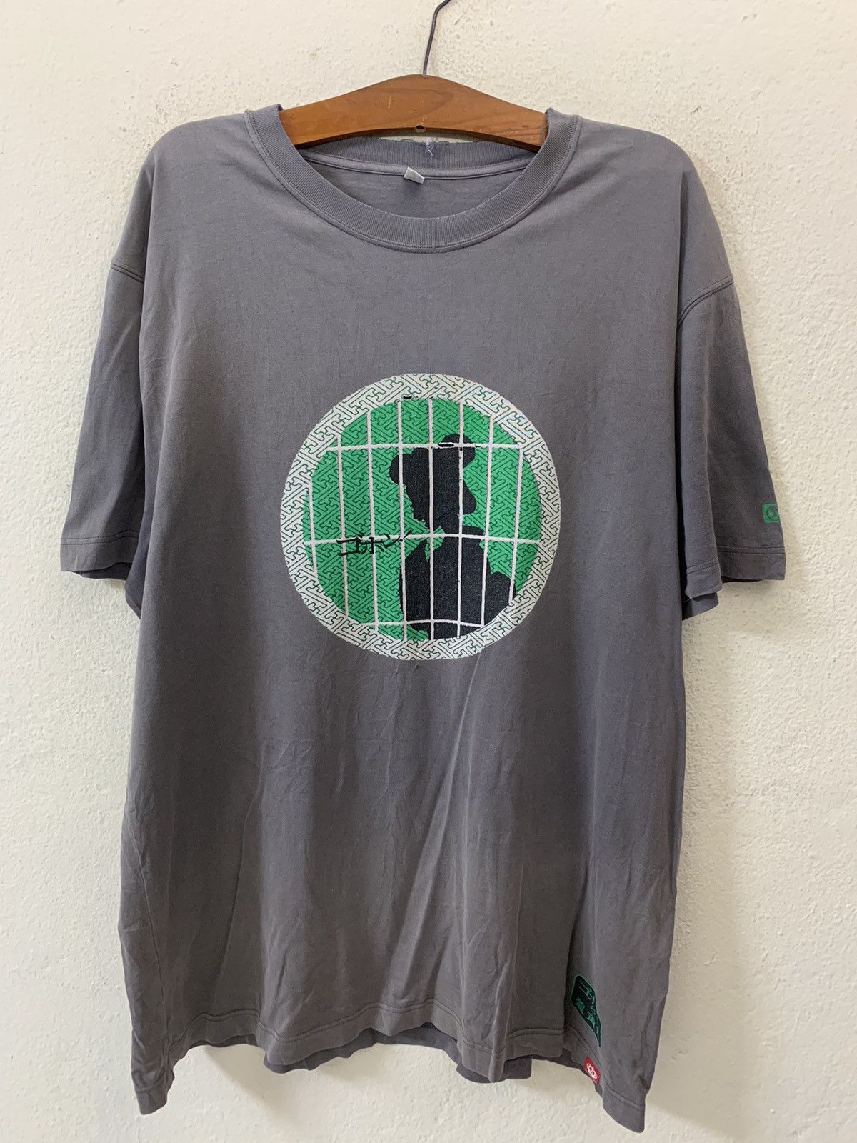 Uniqlo Uniqlo Geisha Tee Size US XL / EU 56 / 4 - 1 Thumbnail