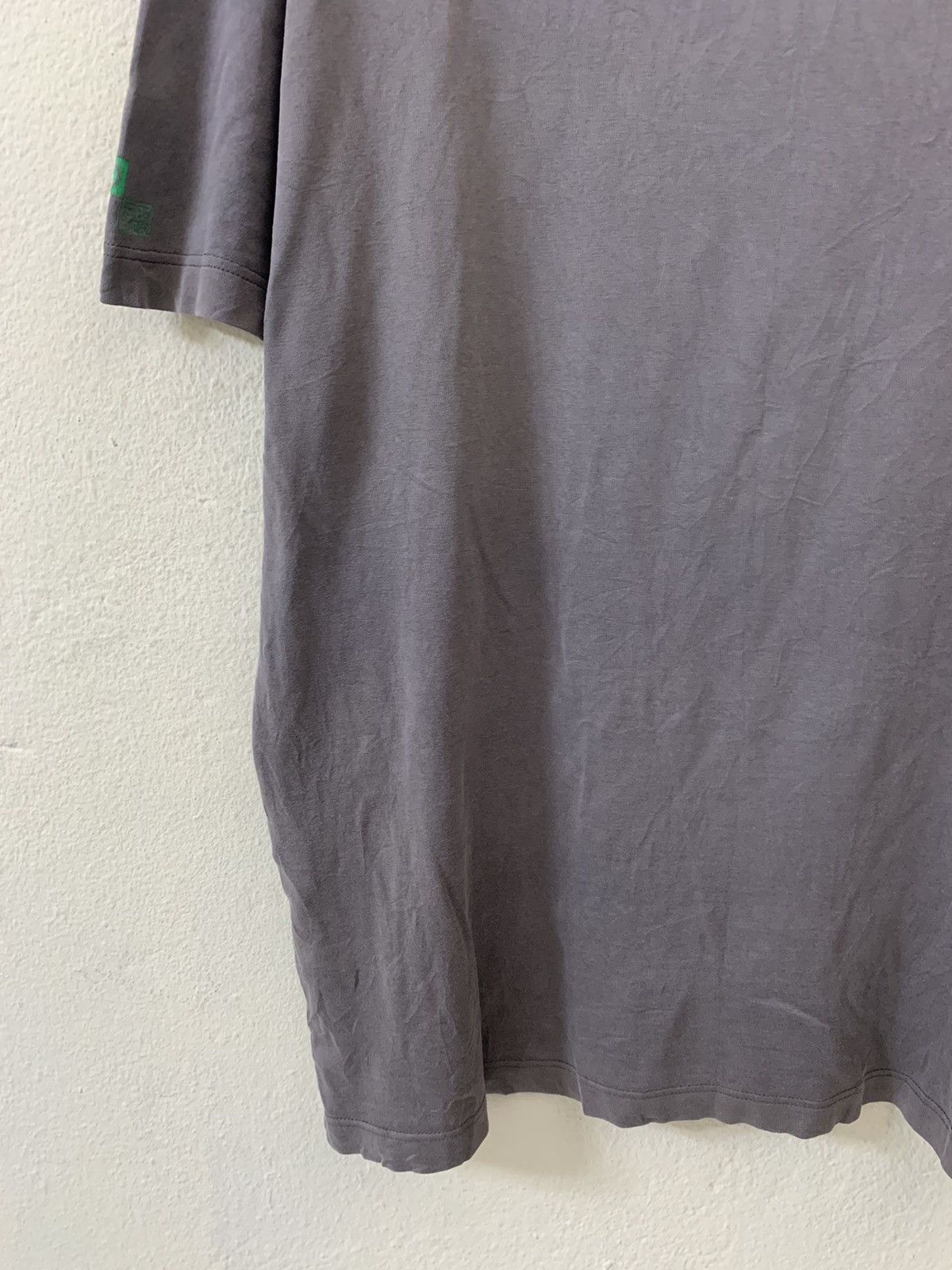 Uniqlo Uniqlo Geisha Tee Size US XL / EU 56 / 4 - 9 Thumbnail