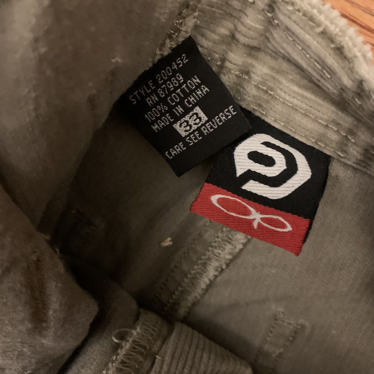 Ocean Pacific × Vintage NWT Vintage OP Ocean Pacific Beige Corduroy Shorts NEW Size US 33 - 7 Thumbnail