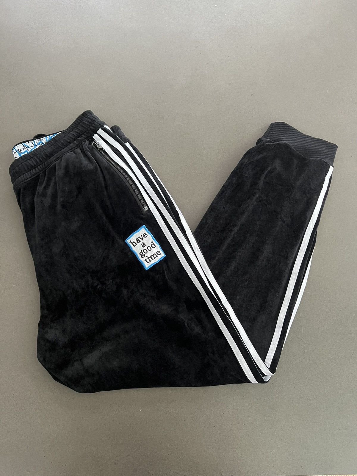 Shops adidas have a time pants