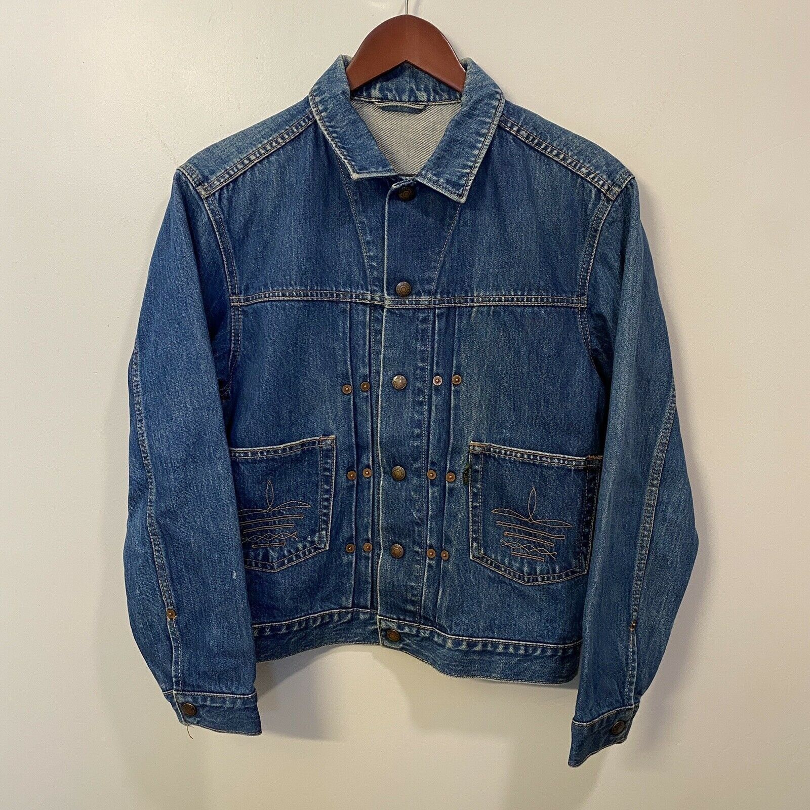 Polo Ralph selling Lauren, cropped vintage jean jacket. Size Med.