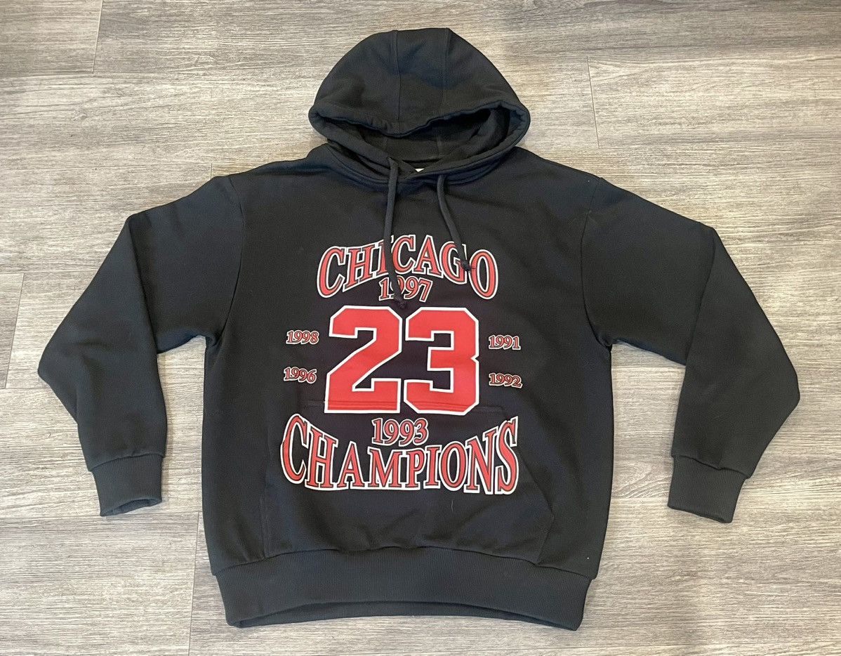 Ih Nom Uh Nit Ih Nom Uh Nit Chicago Bulls Jordan #23 Championship Hoodie Size US S / EU 44-46 / 1 - 1 Thumbnail