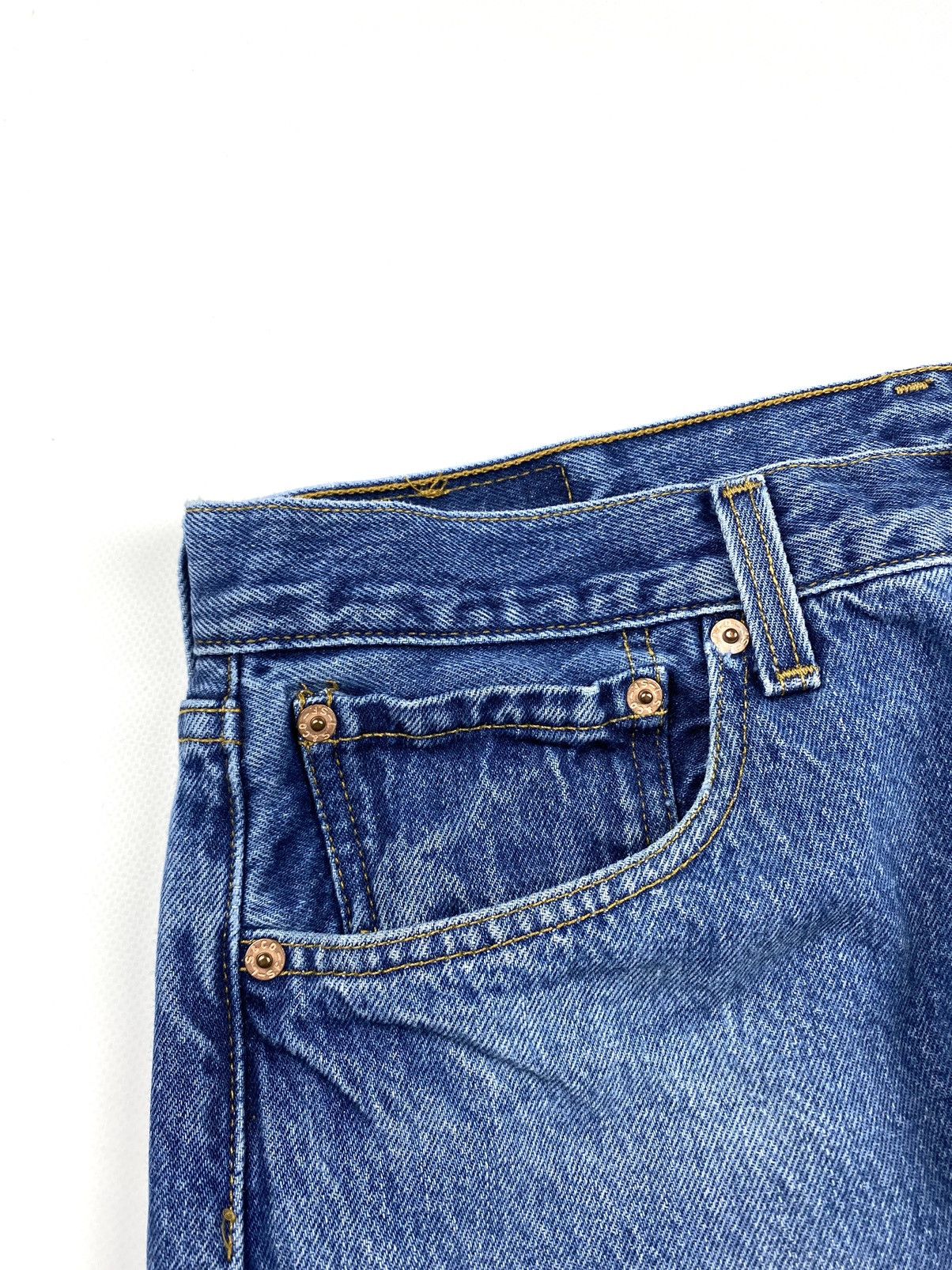 Levi's 🇺🇸 90’s Vintage Levi’s 501 Light Wash Denim Pants 34x30 Size US 34 / EU 50 - 4 Thumbnail