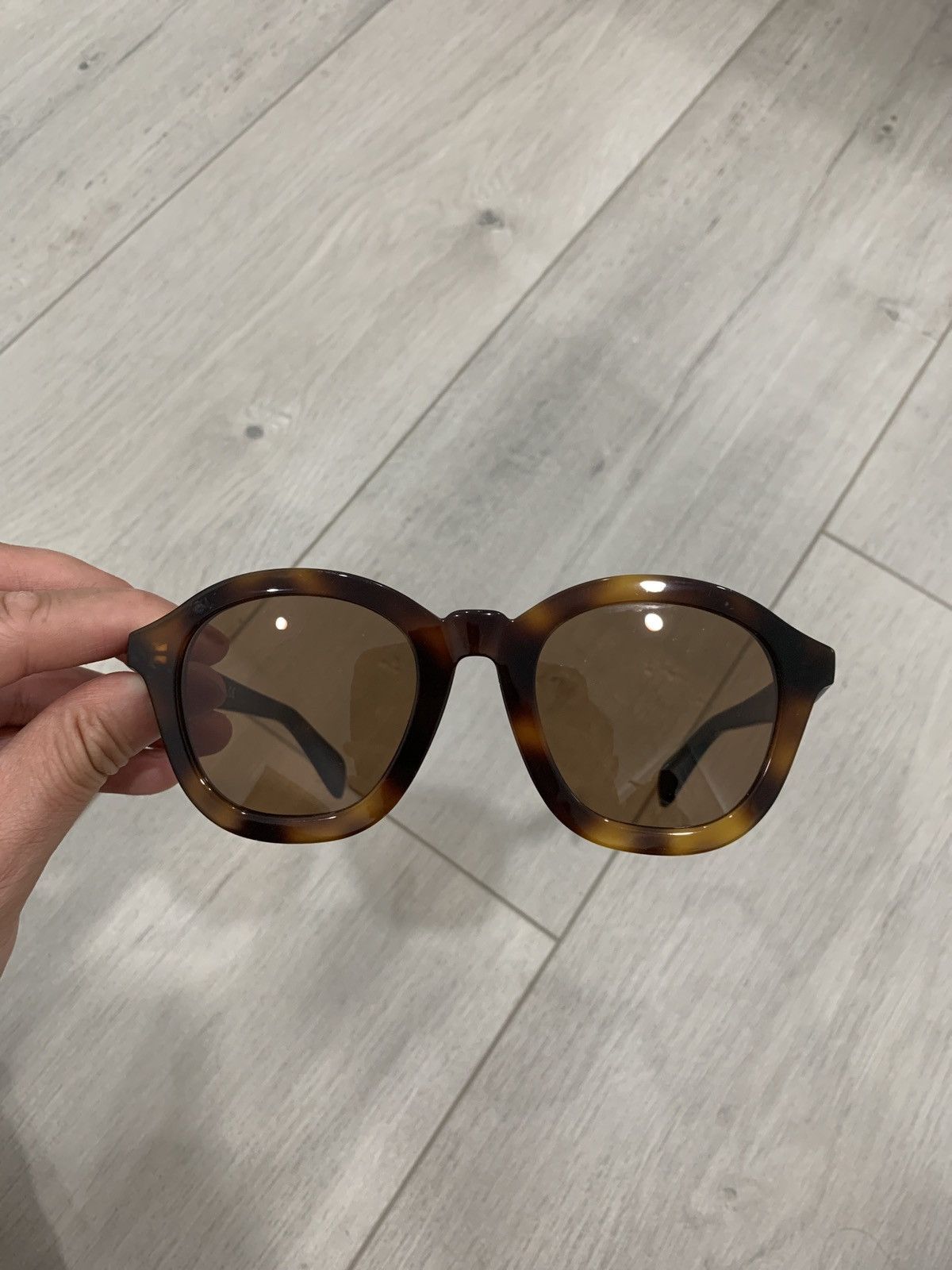 Celine Celine Round Tortoise Acetate Sunglasses by Phoebe Philo Size ONE SIZE - 1 Thumbnail