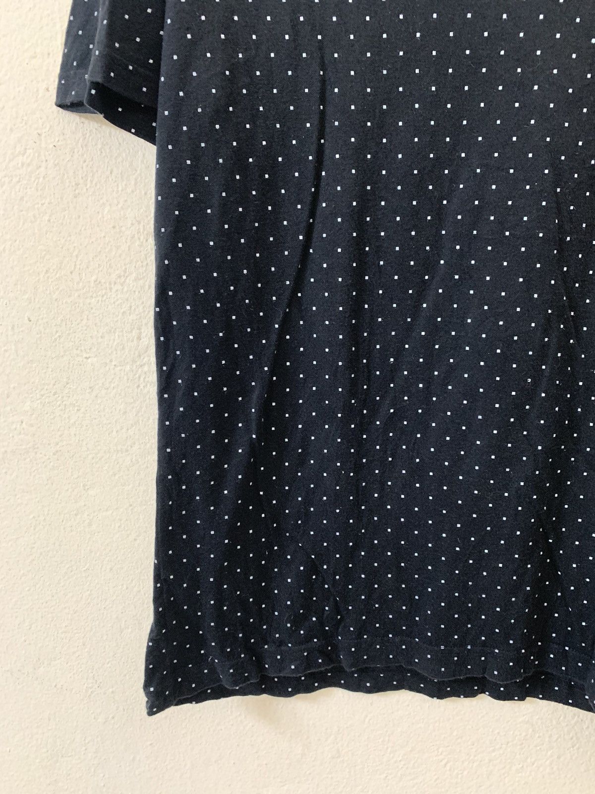 Uniqlo Uniqlo The Tower Of Druaga Tshirt Size US M / EU 48-50 / 2 - 3 Thumbnail