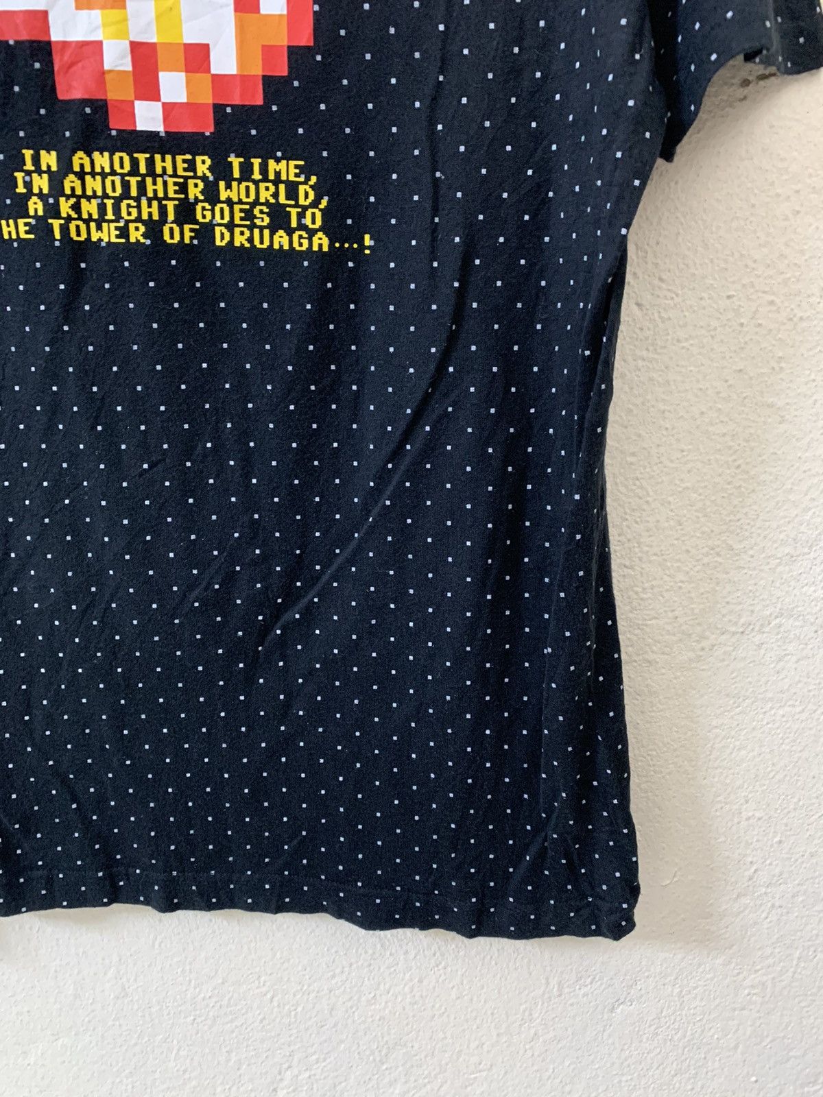 Uniqlo Uniqlo The Tower Of Druaga Tshirt Size US M / EU 48-50 / 2 - 8 Thumbnail
