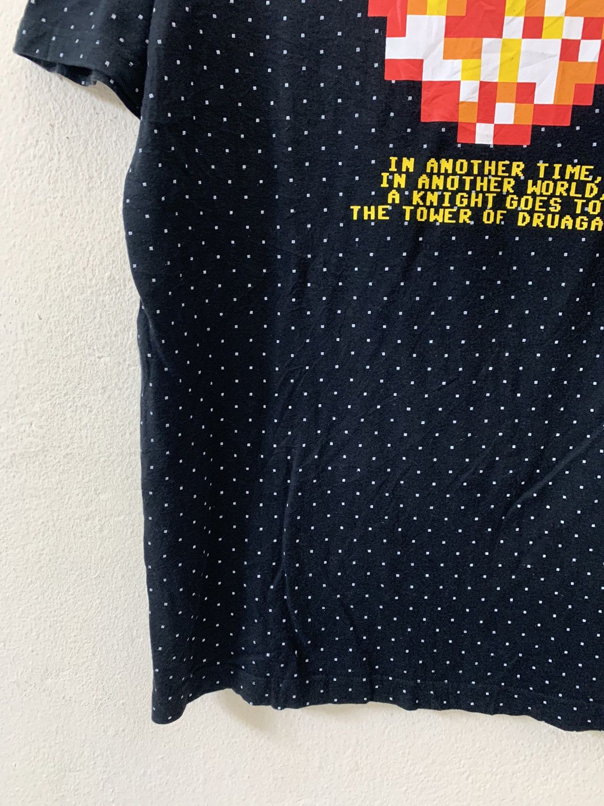Uniqlo Uniqlo The Tower Of Druaga Tshirt Size US M / EU 48-50 / 2 - 9 Thumbnail