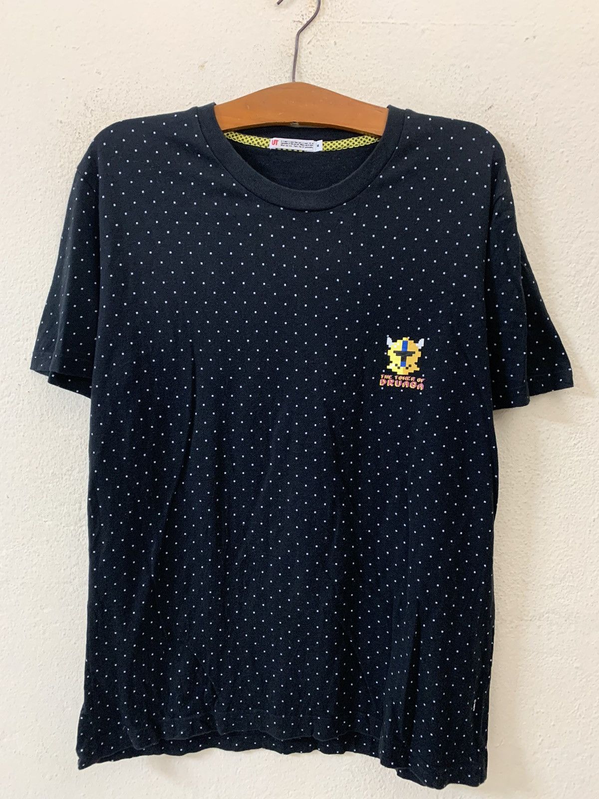 Uniqlo Uniqlo The Tower Of Druaga Tshirt Size US M / EU 48-50 / 2 - 1 Thumbnail