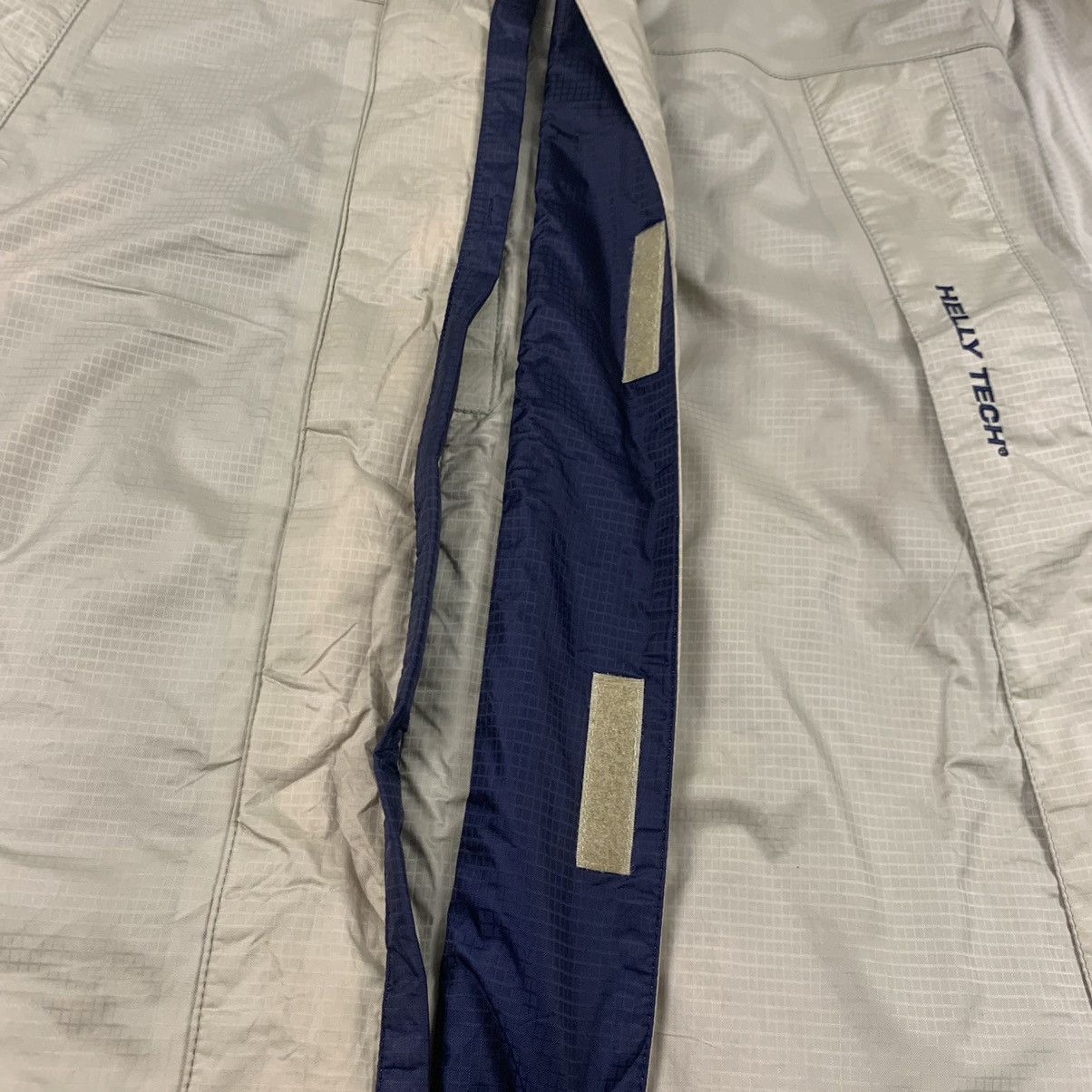 Helly Hansen Vintage Helly Hansen Zipper Light Jacket Size US L / EU 52-54 / 3 - 12 Thumbnail