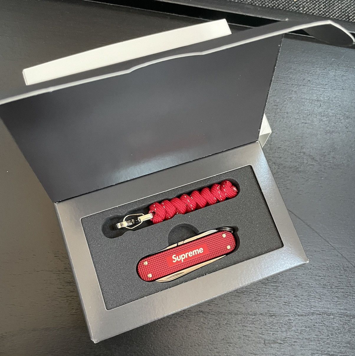その他 Supreme - SUPREME VICTORINOX CLASSIC ALOX KNIFE Supreme Victorinox Classic Alox Knife (SS19) - $54