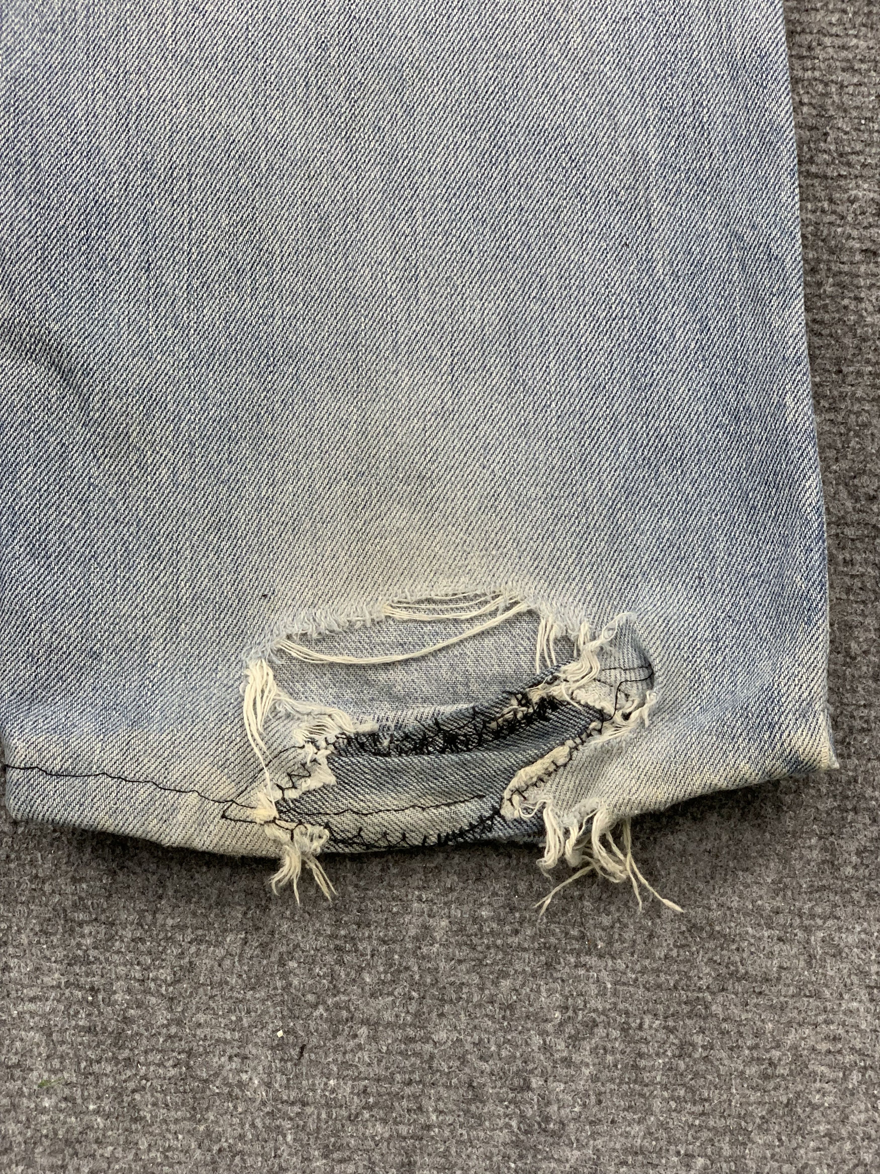 Levi's Vintage Levis 550 Light Wash Jeans DP1846 Size US 35 - 14 Thumbnail