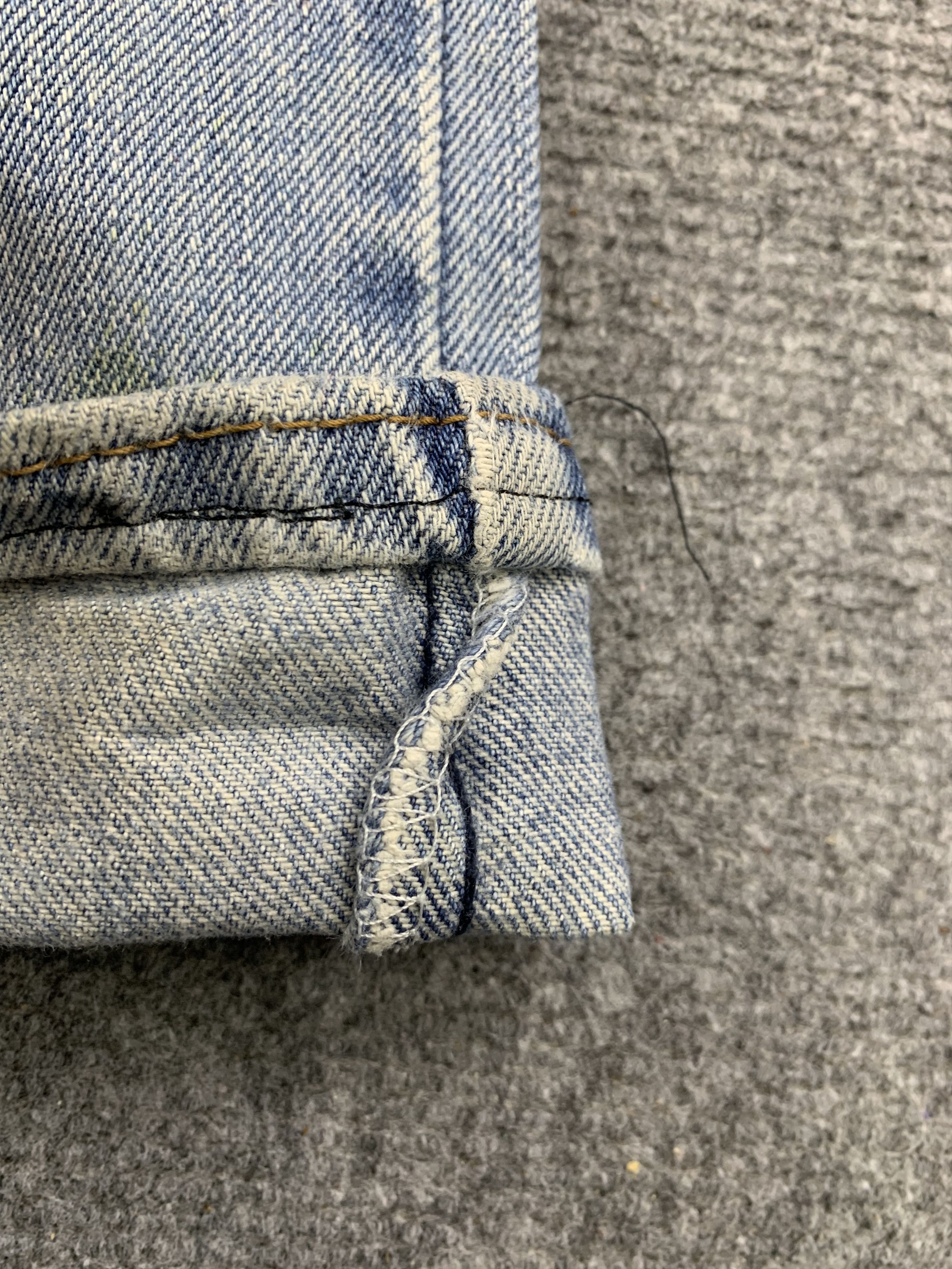 Levi's Vintage Levis 550 Light Wash Jeans DP1846 Size US 35 - 10 Thumbnail