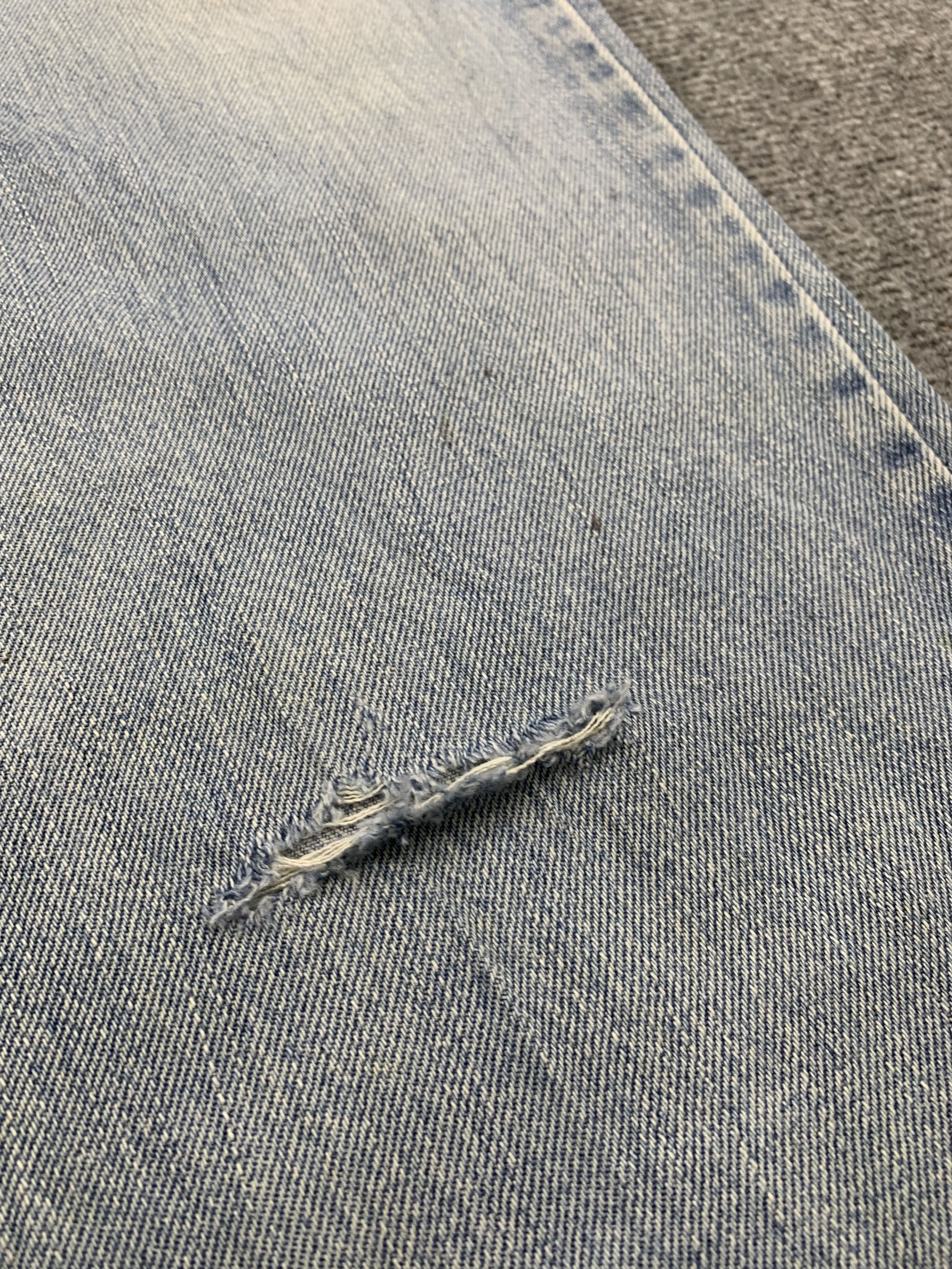 Levi's Vintage Levis 550 Light Wash Jeans DP1846 Size US 35 - 11 Thumbnail