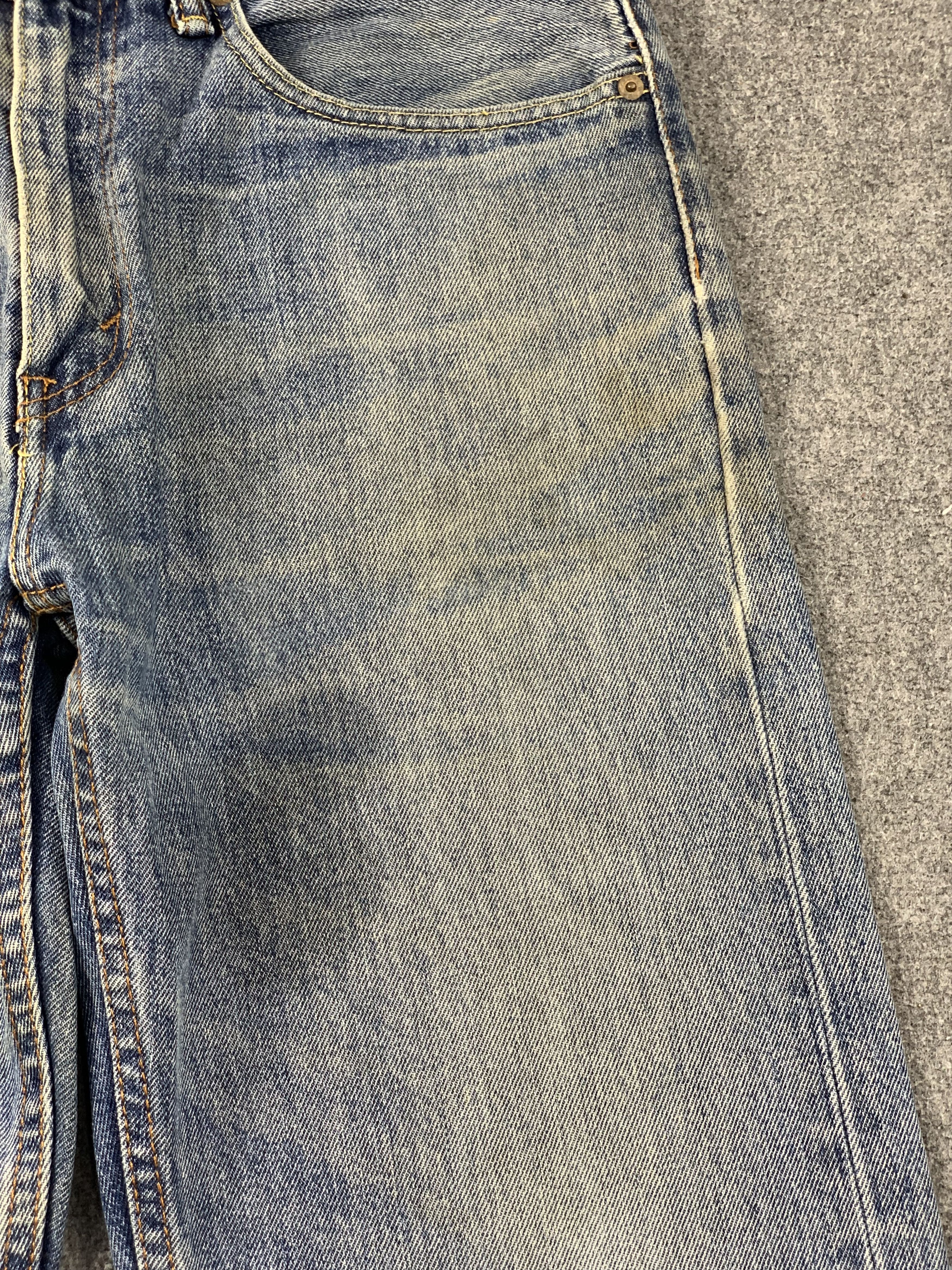 Levi's Vintage Levis 505 Faded Blue Jeans DP2108 Size US 35 - 13 Thumbnail