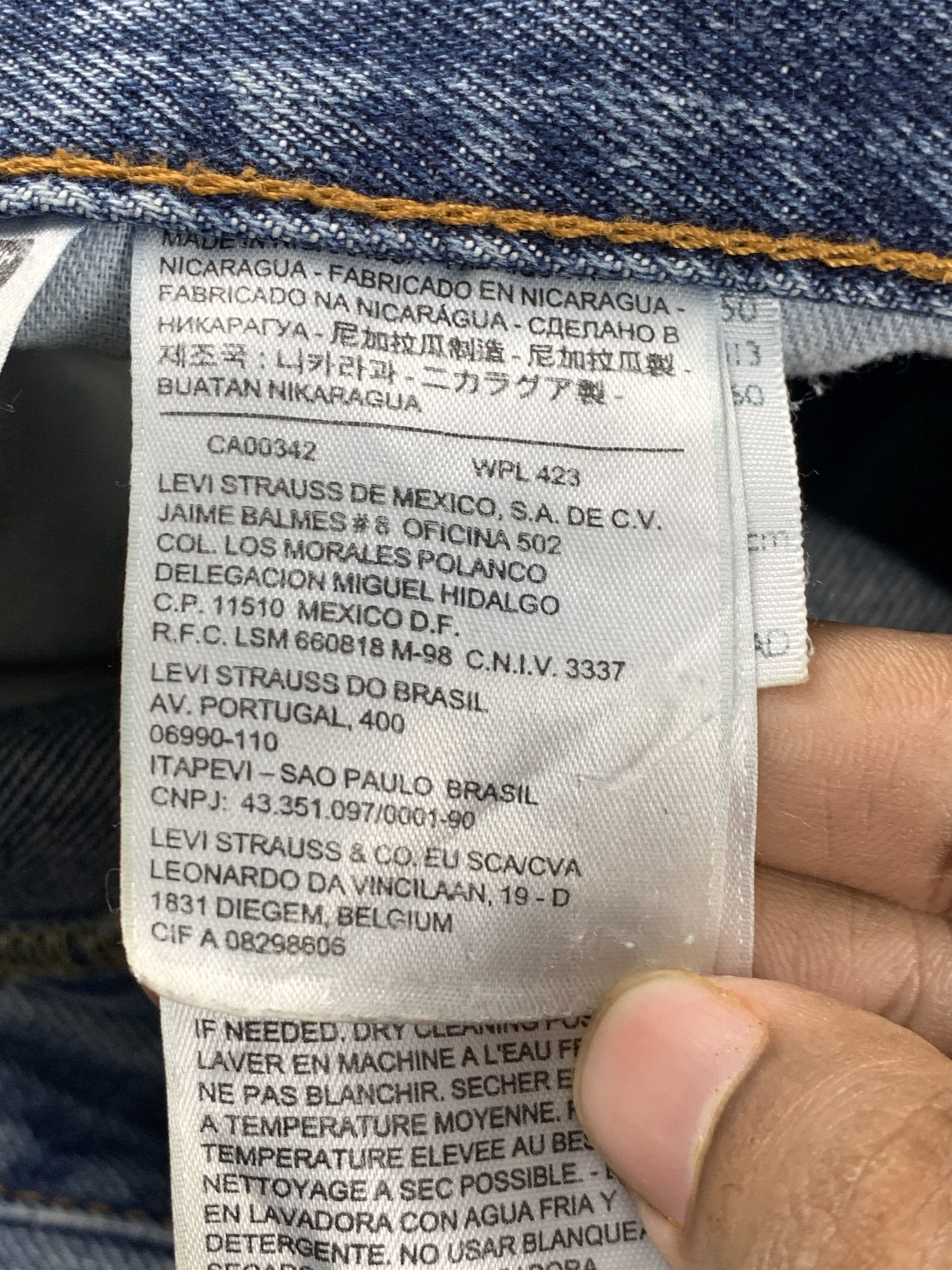 Levi's Vintage Levis 505 Faded Blue Jeans DP2108 Size US 35 - 7 Thumbnail