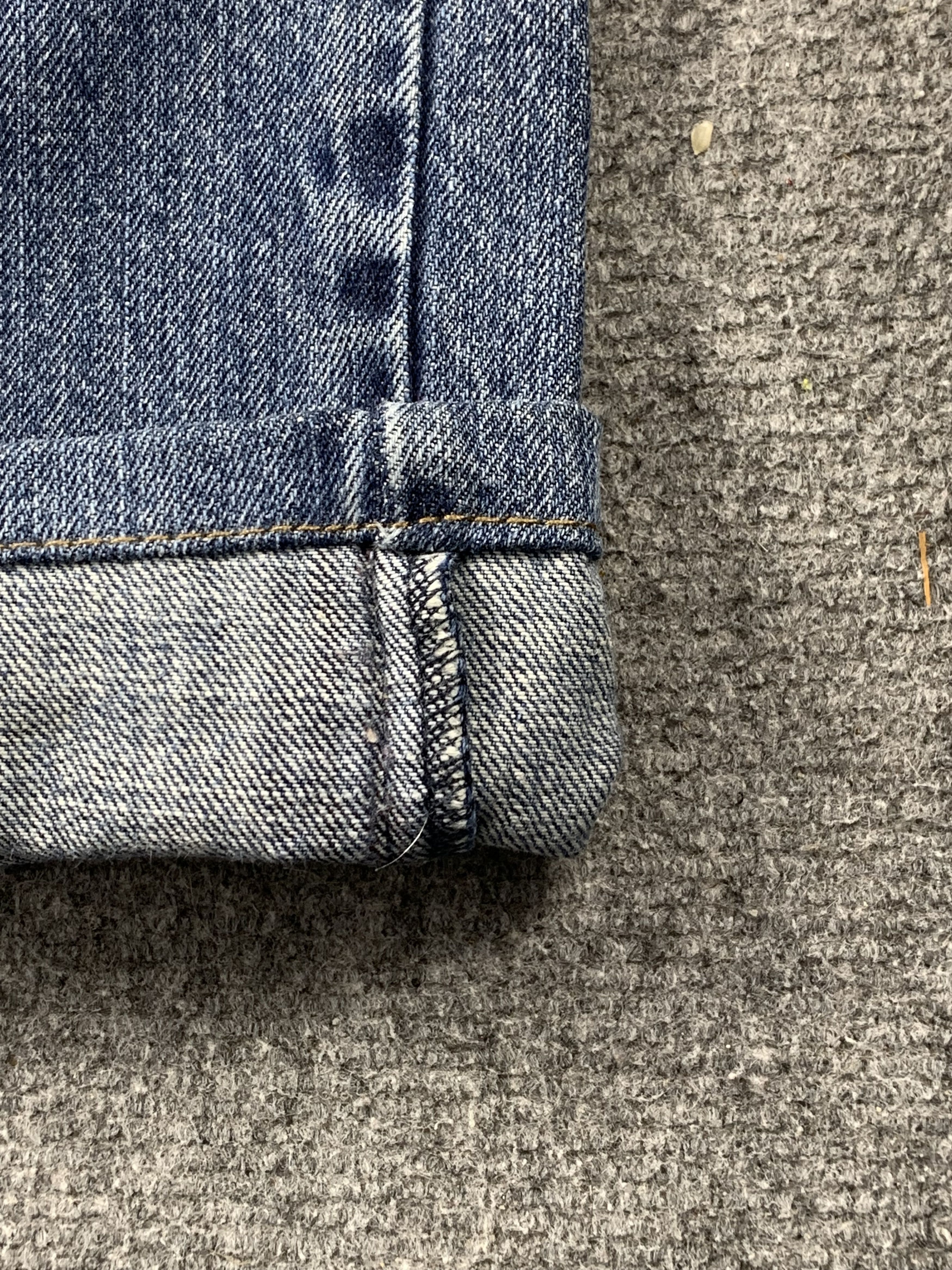 Levi's Vintage Levis 550 Faded Blue Jeans DP2109 Size US 30 / EU 46 - 13 Thumbnail