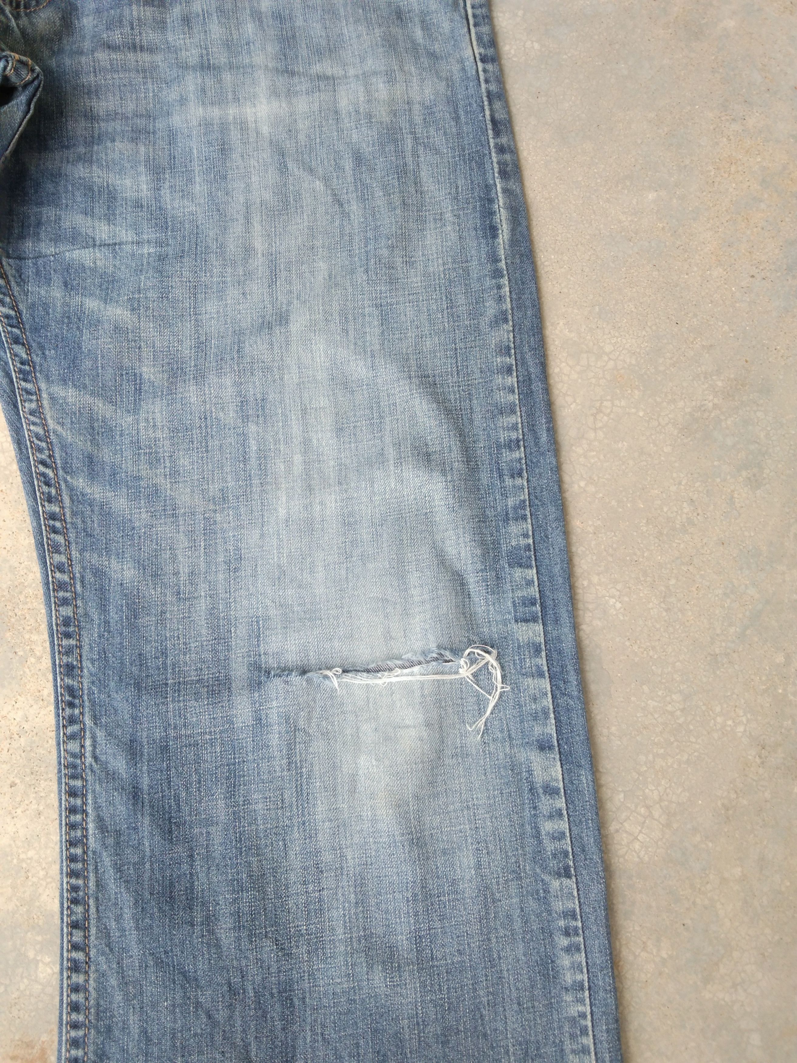 Jean × Levi's × Vintage Vintage Levis 505 Straight Leg Distressed Jeans 36x32 Size US 36 / EU 52 - 5 Thumbnail