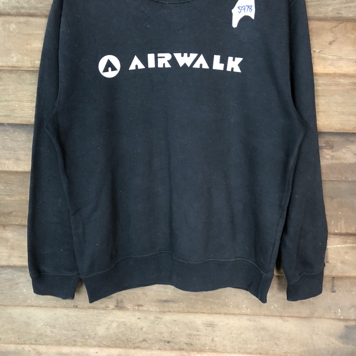 Airwalk Airwalk vintage skaters Black Sweatshirt #5978 Size US M / EU 48-50 / 2 - 3 Thumbnail