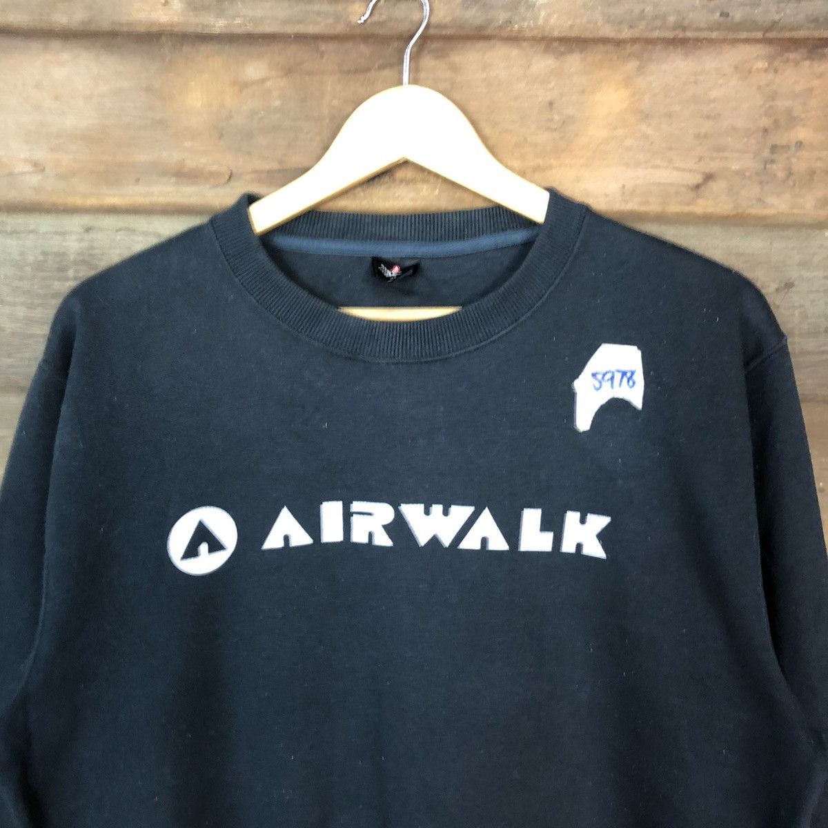 Airwalk Airwalk vintage skaters Black Sweatshirt #5978 Size US M / EU 48-50 / 2 - 6 Thumbnail