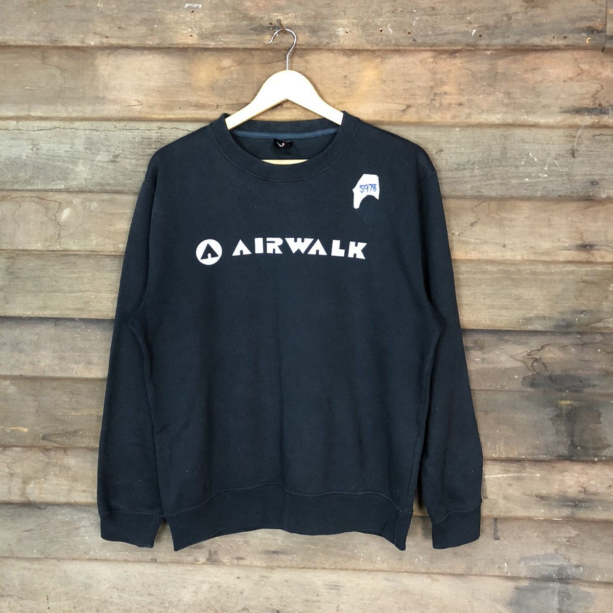Airwalk Airwalk vintage skaters Black Sweatshirt #5978 Size US M / EU 48-50 / 2 - 1 Thumbnail