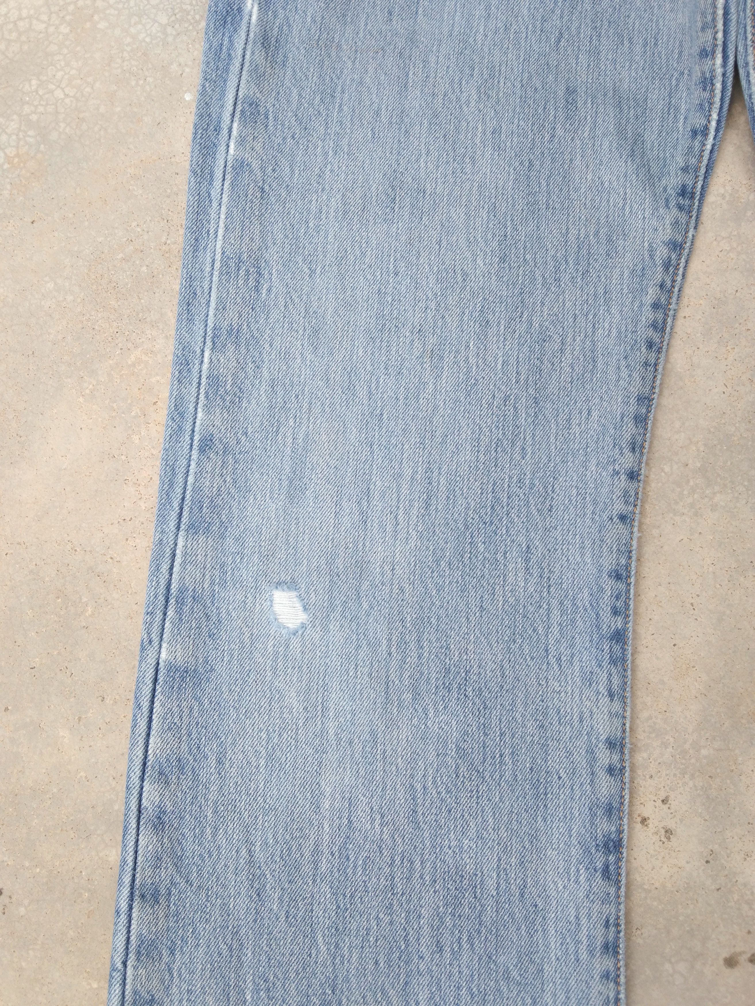 Levi's Vintage Levi's 501 Faded Blue Distressed Jeans 28x30 Size US 28 / EU 44 - 6 Thumbnail