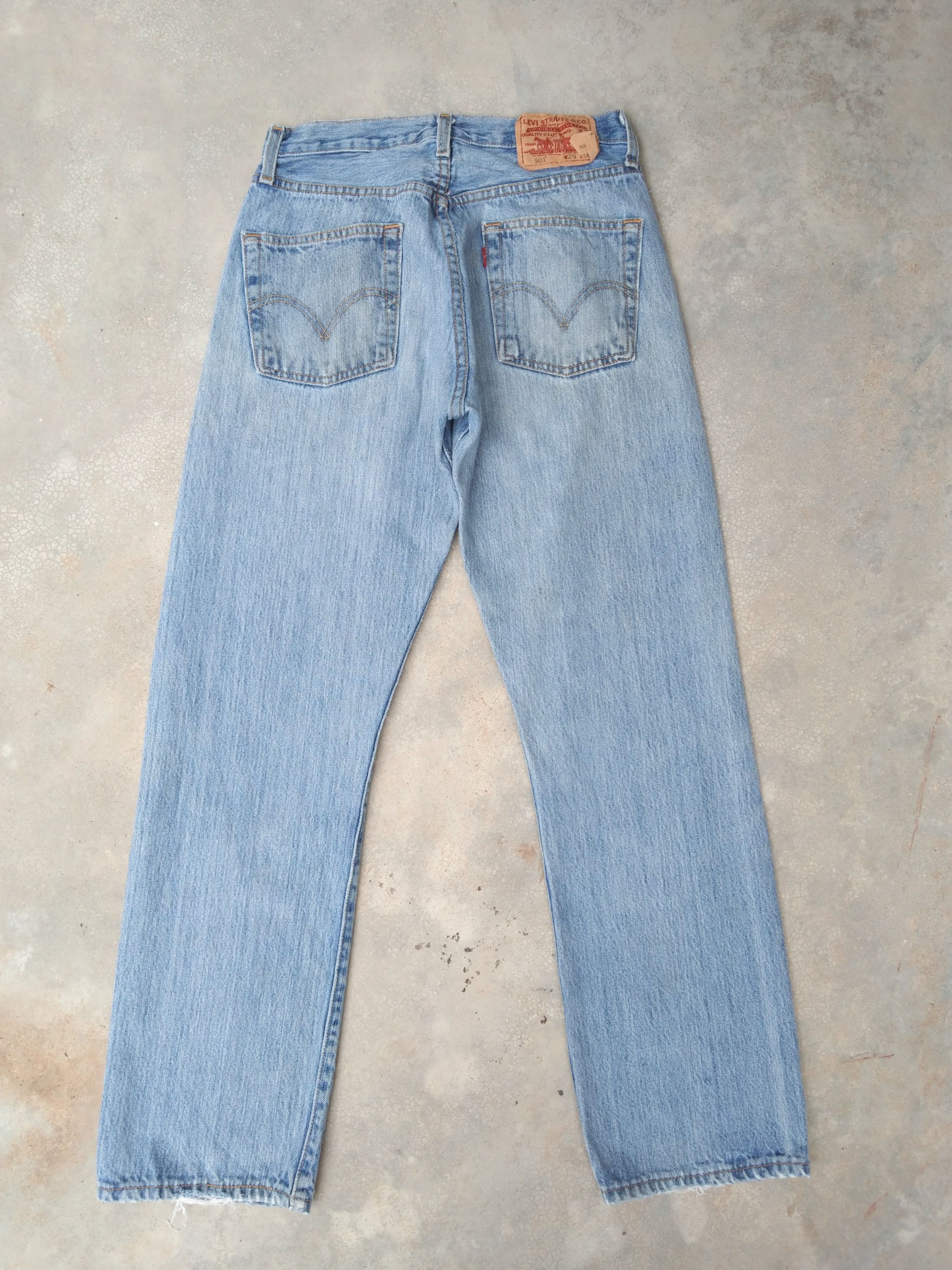 Levi's Vintage Levi's 501 Faded Blue Distressed Jeans 28x30 Size US 28 / EU 44 - 2 Thumbnail
