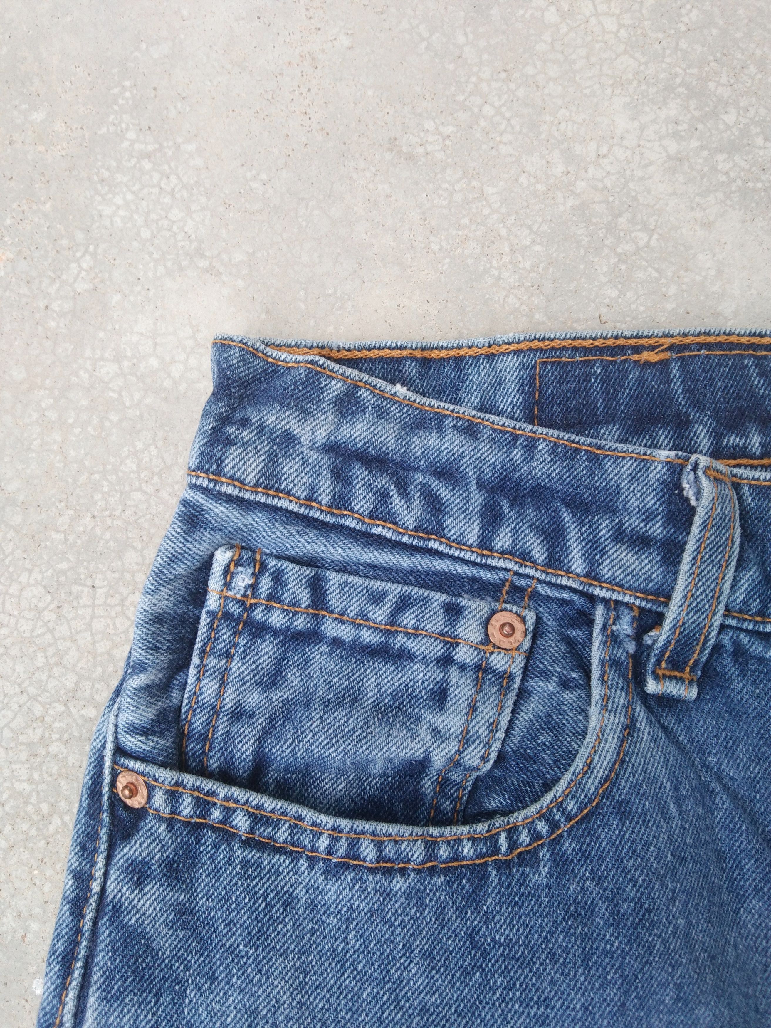 Levi's 90s Vintage Levi's Jeans 560 Made In USA 28x33 Size US 28 / EU 44 - 9 Thumbnail