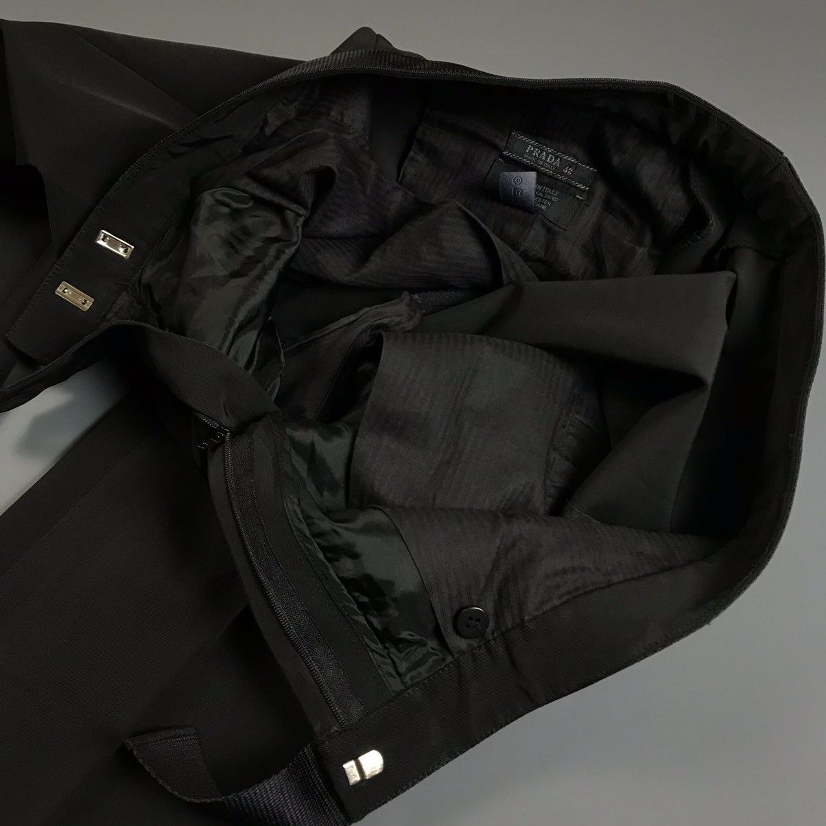 Prada Prada - Belted Straight Cut Trousers Size US 30 / EU 46 - 12 Thumbnail