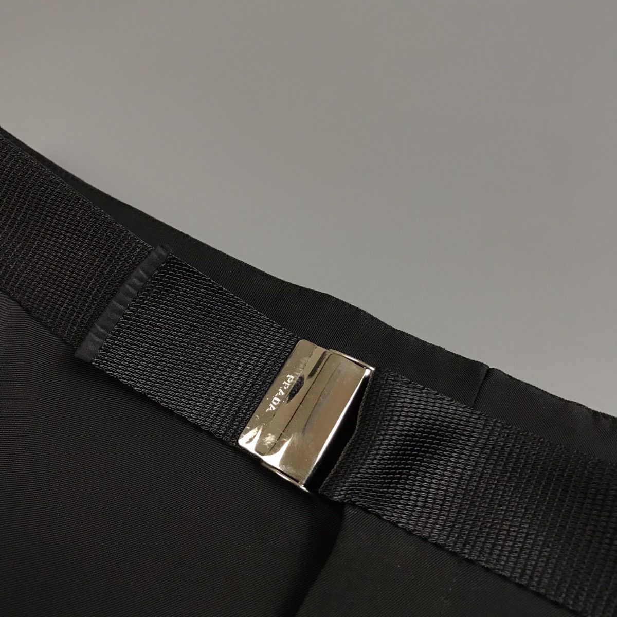 Prada Prada - Belted Straight Cut Trousers Size US 30 / EU 46 - 9 Thumbnail