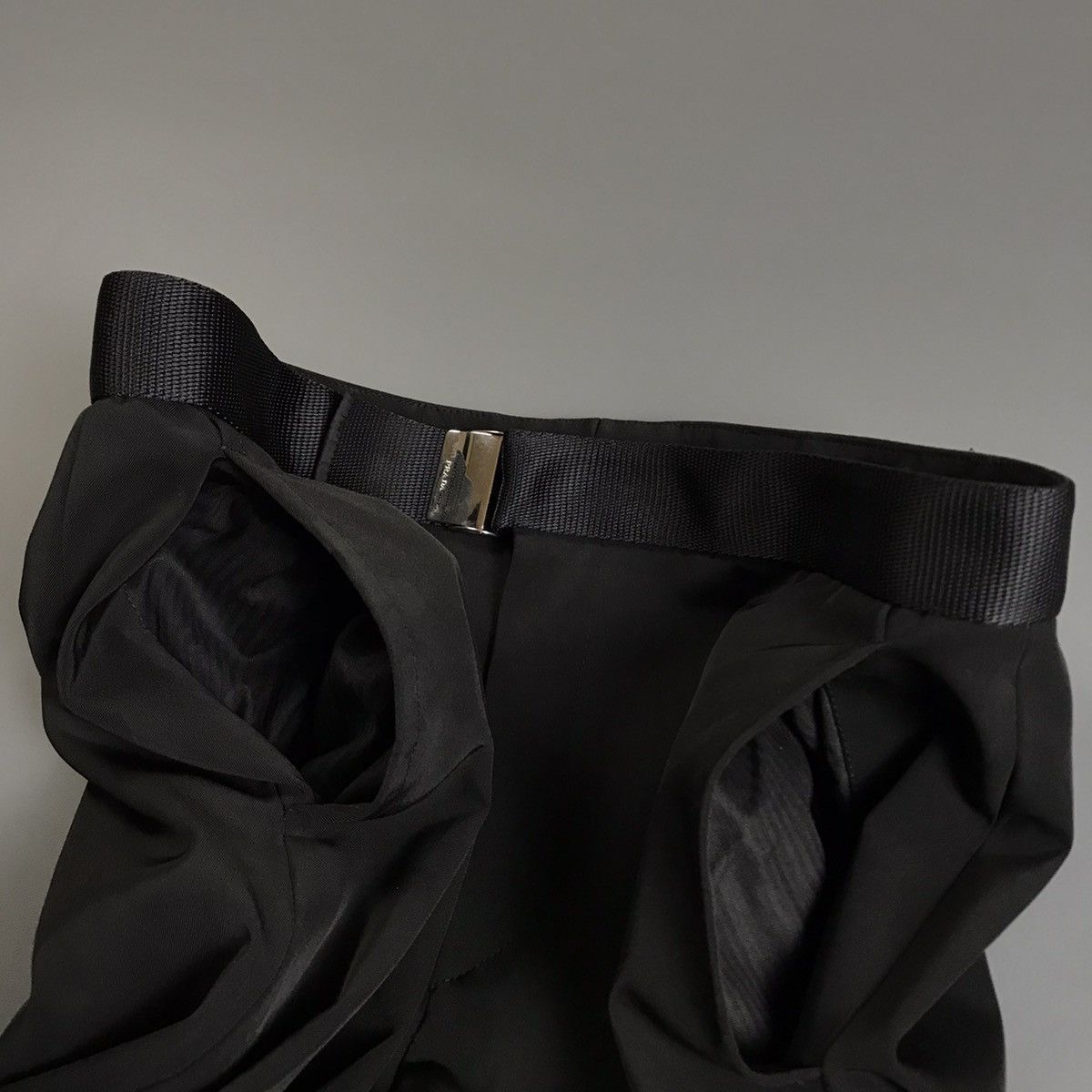 Prada Prada - Belted Straight Cut Trousers Size US 30 / EU 46 - 8 Thumbnail