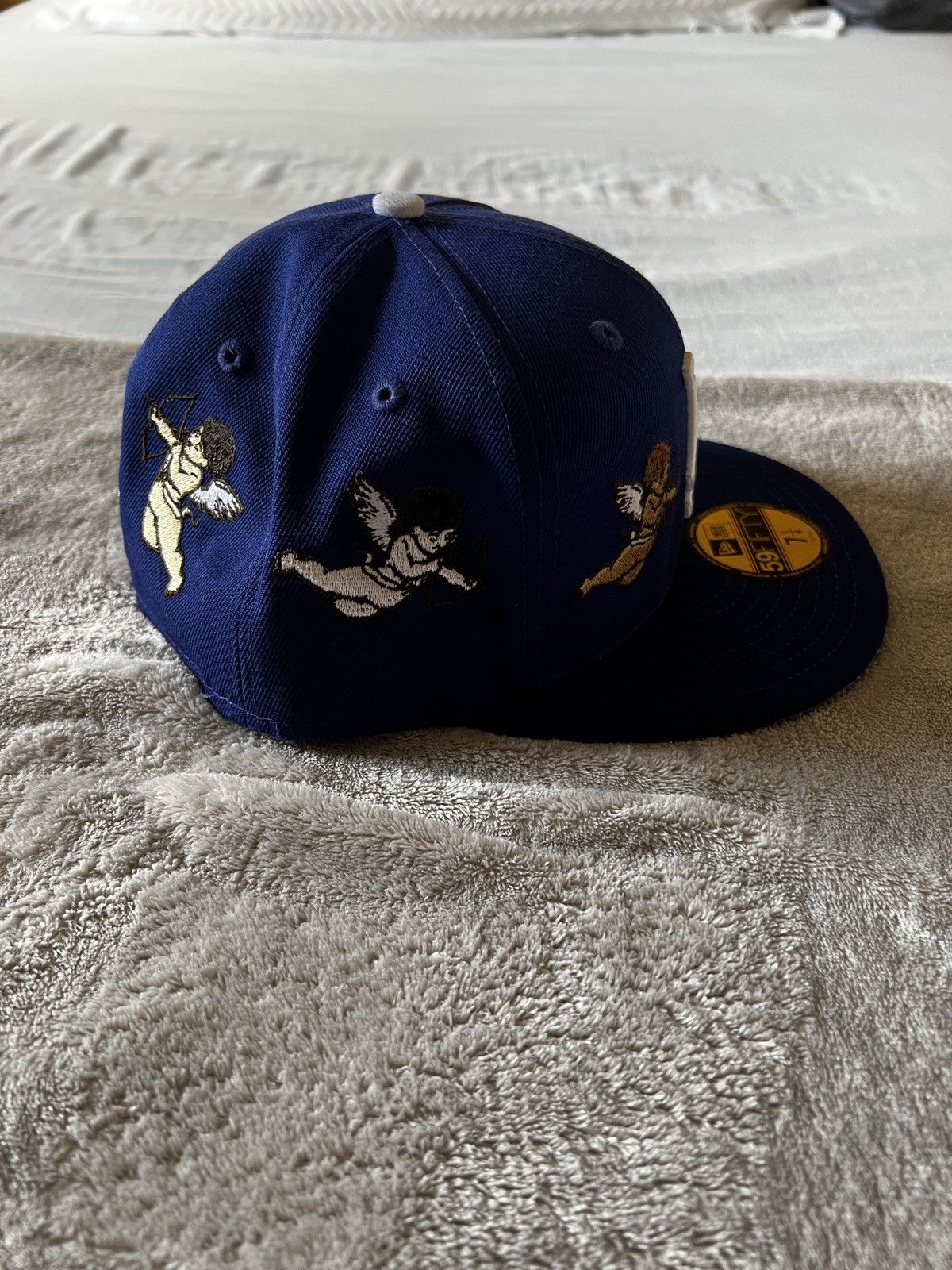 Born shops X Raised Dodgers New Era Cherubs 59fifty 7 1/4 NEW