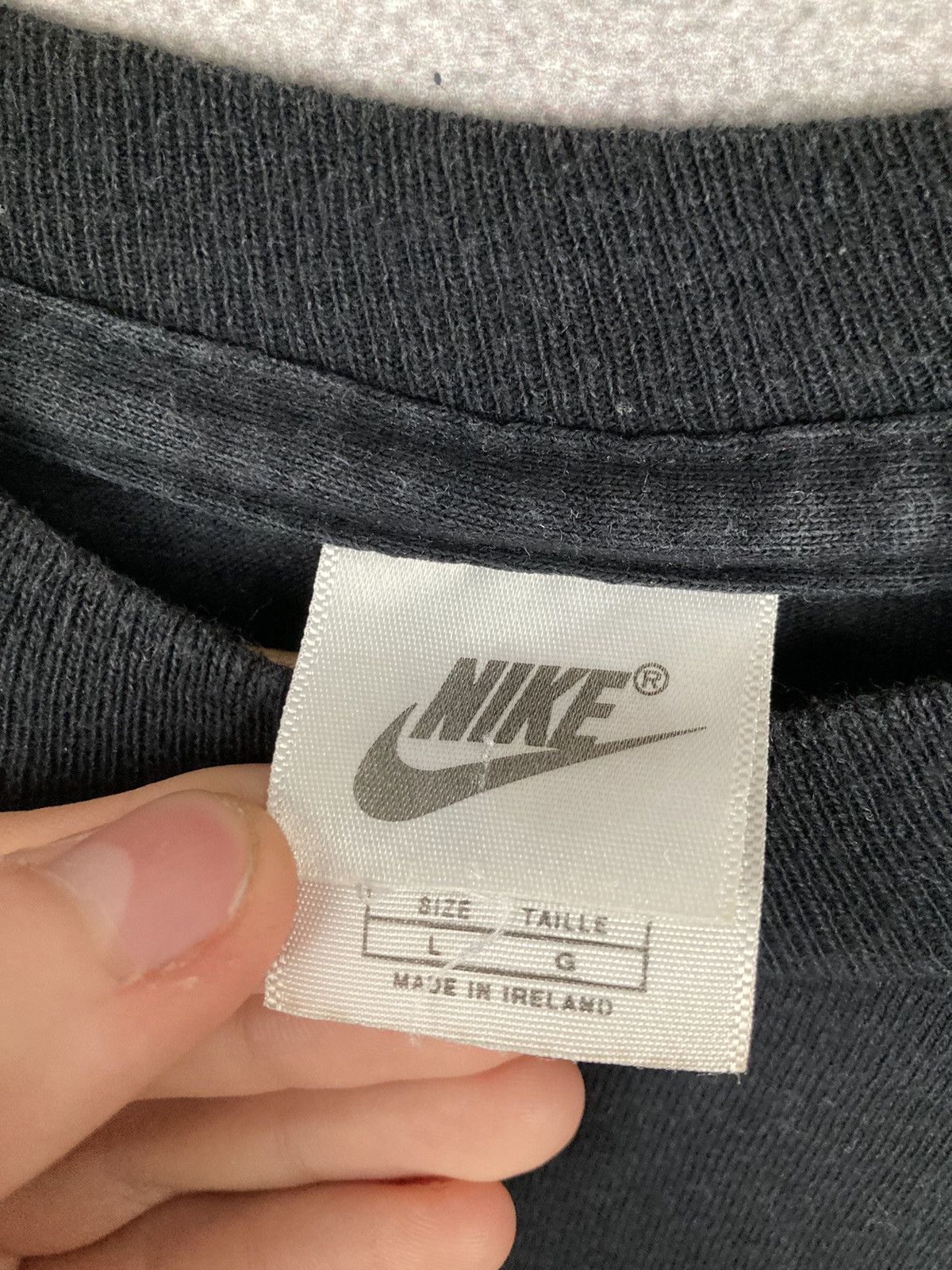 Nike Nike Vintage 90s Single Stitch Big Logo Swoosh T Shirt Size US L / EU 52-54 / 3 - 6 Thumbnail