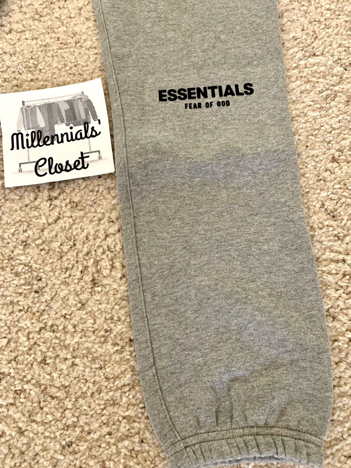Fear of God Essentials sweatpants Dark Oatmeal size Small Size US 30 / EU 46 - 2 Thumbnail