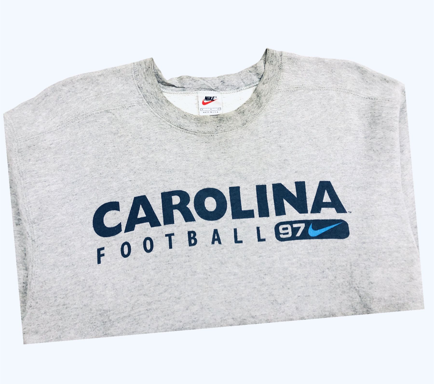 Other Vintage Nike Carolina Football Sweatshirt Biglogo Size M Size US M / EU 48-50 / 2 - 2 Thumbnail