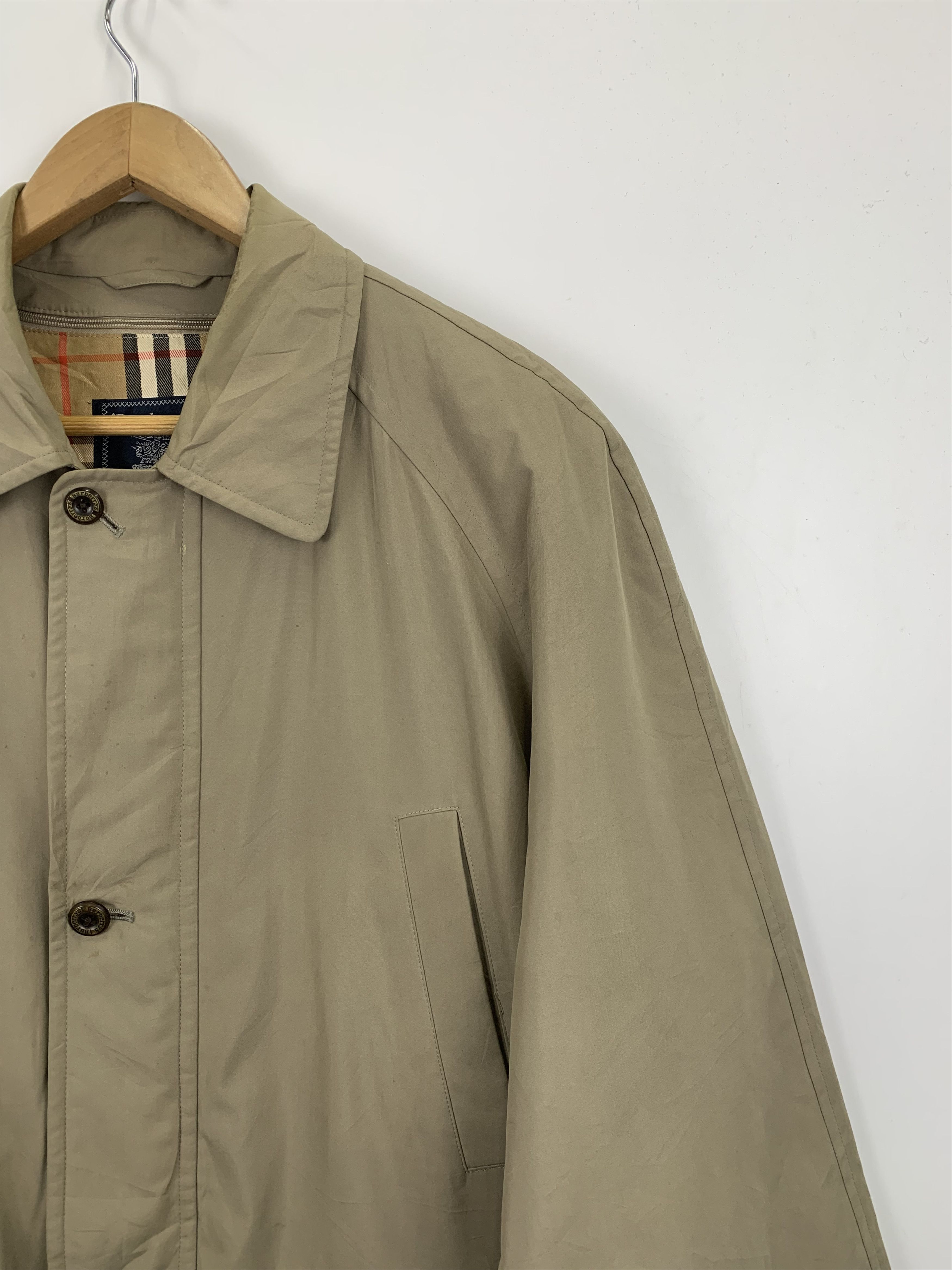Burberry × Vintage Vintage Burberrys Novacheck Trench Coat Jacket J0967 Size US L / EU 52-54 / 3 - 7 Thumbnail